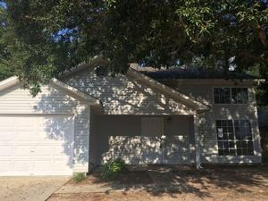 Great opportunity for the first time homebuyer. This Homepath Home by Fannie Mae has been freshly painted through out, new stove, new french doors that lead out to the fenced back yard. Downstairs master bedroom, with large walk in closet. Spacious living room has fireplace to warm you on the cold winter nights. Call today for you private showing.