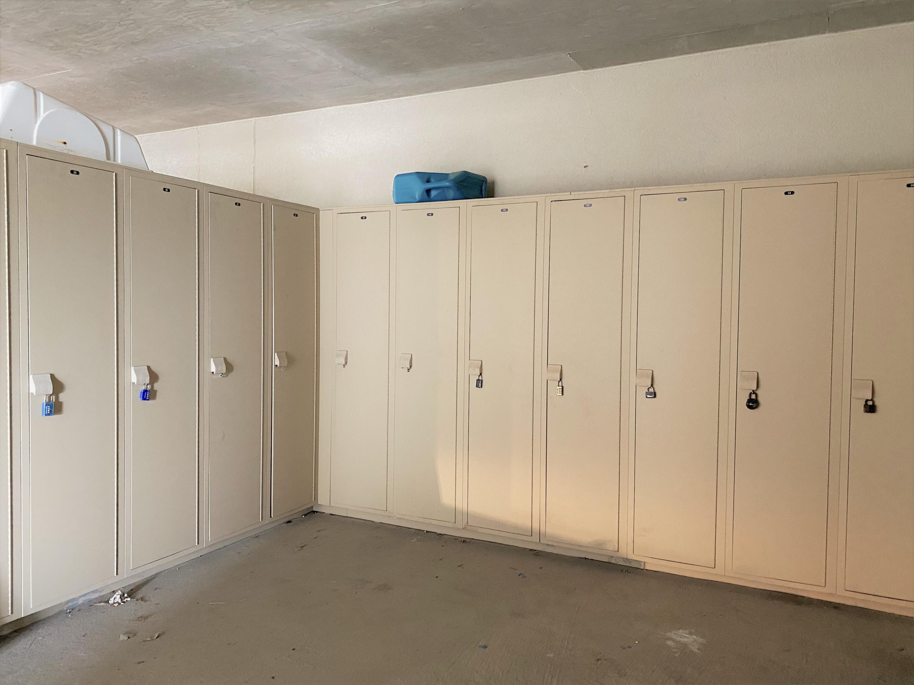 PALM COURT YACHT CLUB - Residential