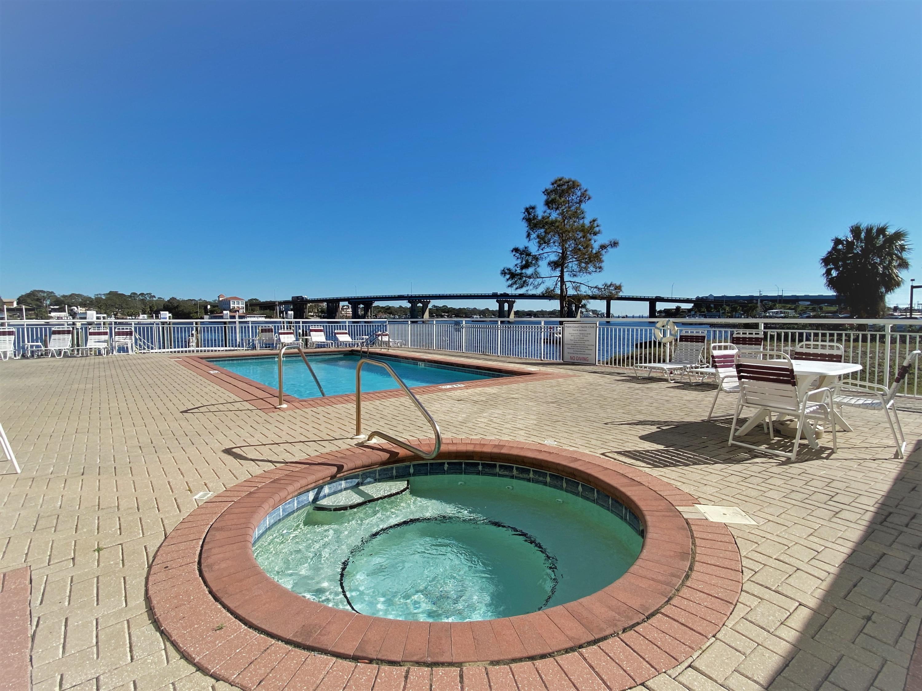 PALM COURT YACHT CLUB - Residential