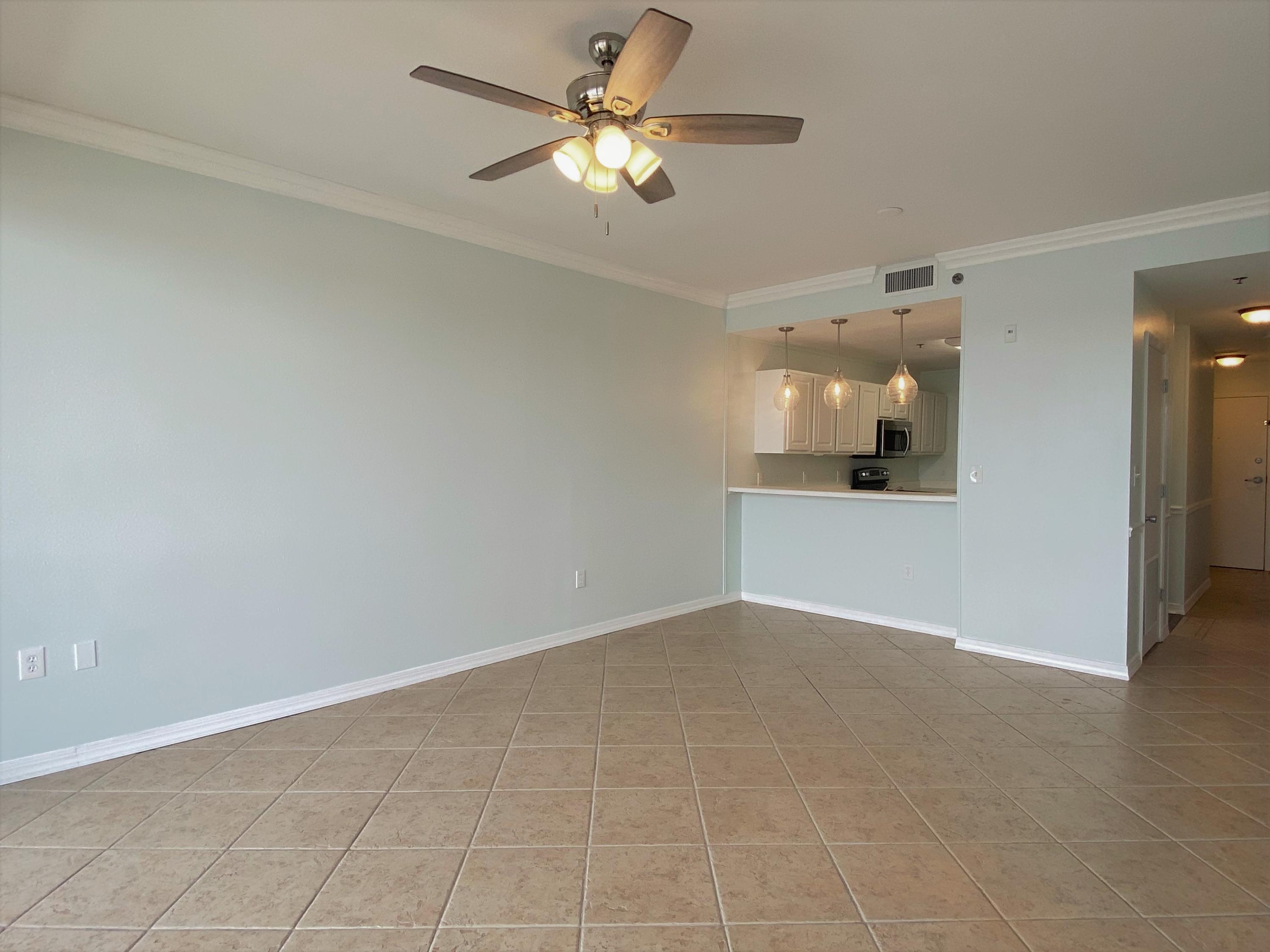 PALM COURT YACHT CLUB - Residential