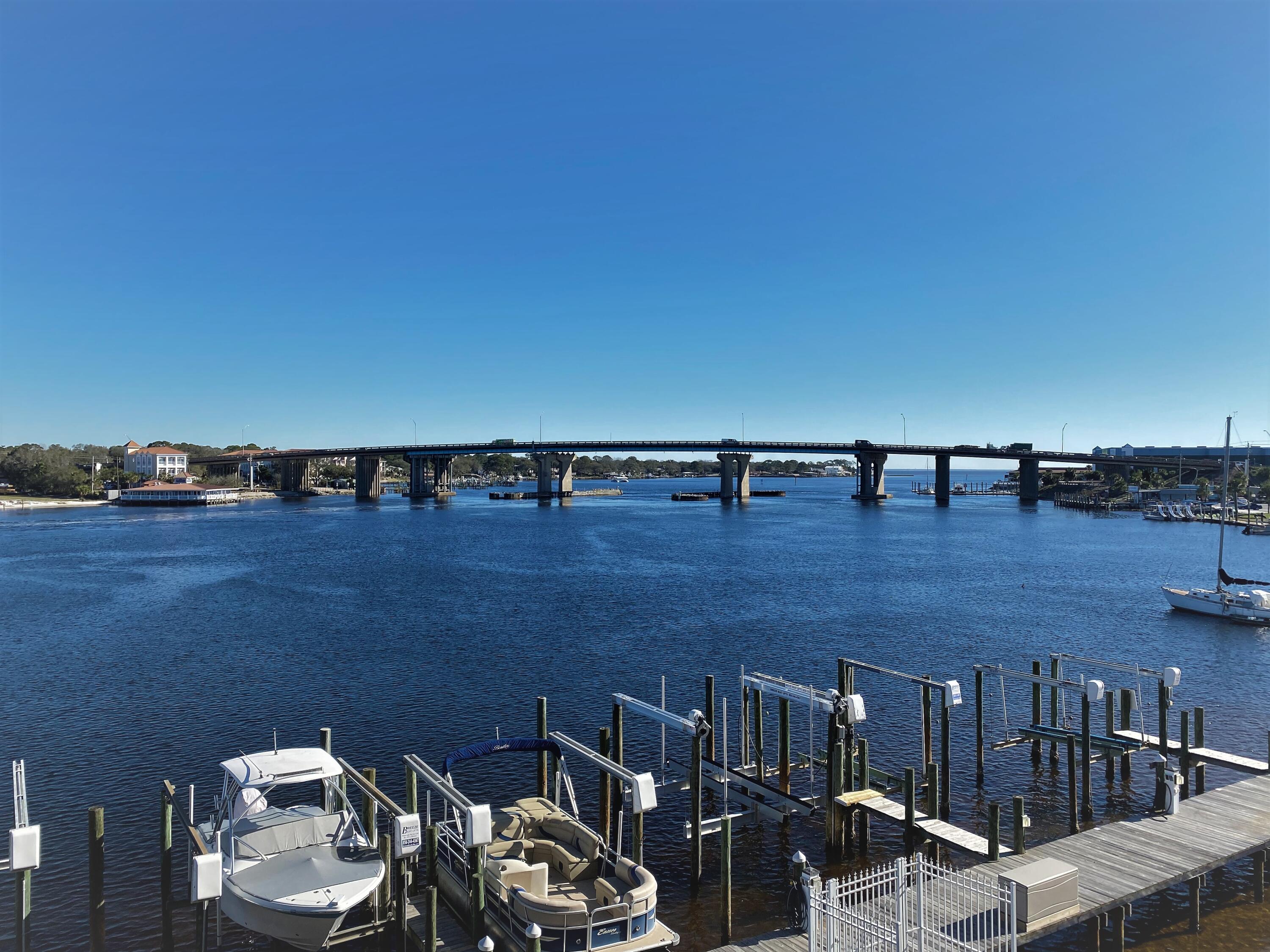 PALM COURT YACHT CLUB - Residential
