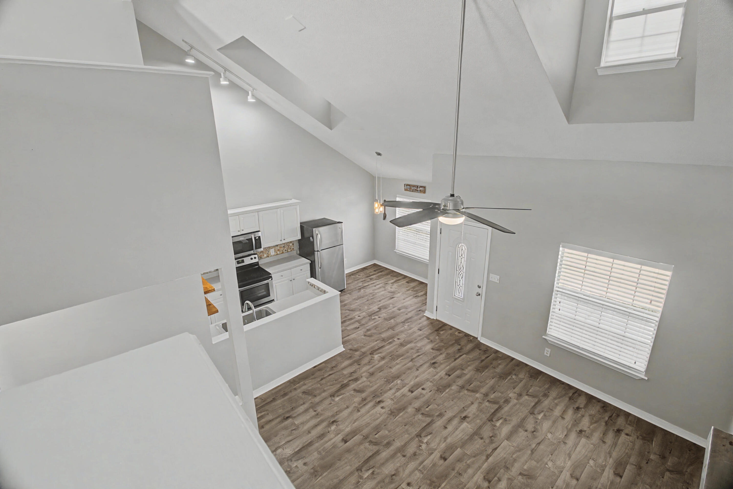 QUAIL RIDGE LANDING - Residential