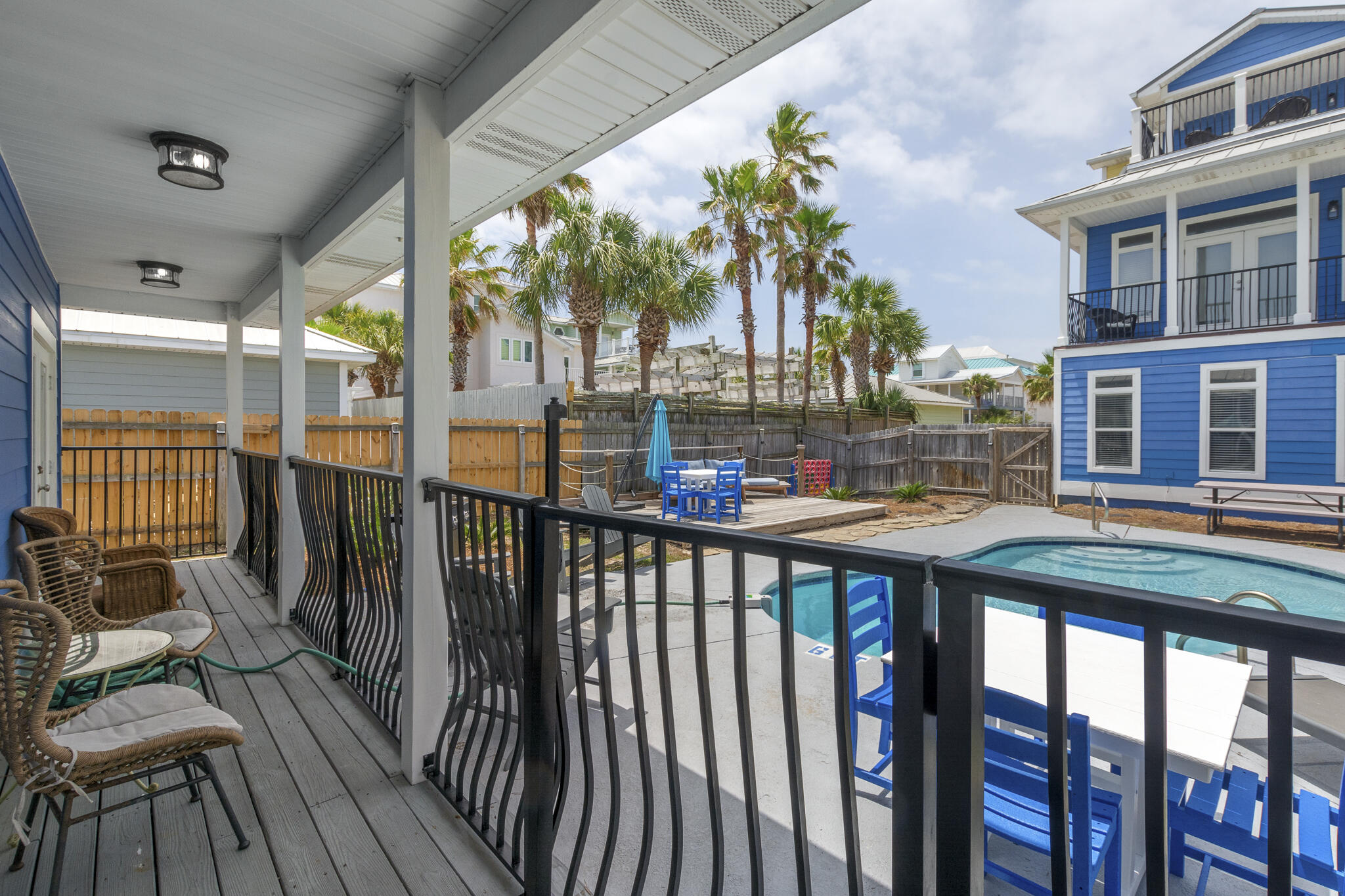 CRYSTAL BEACH - Residential