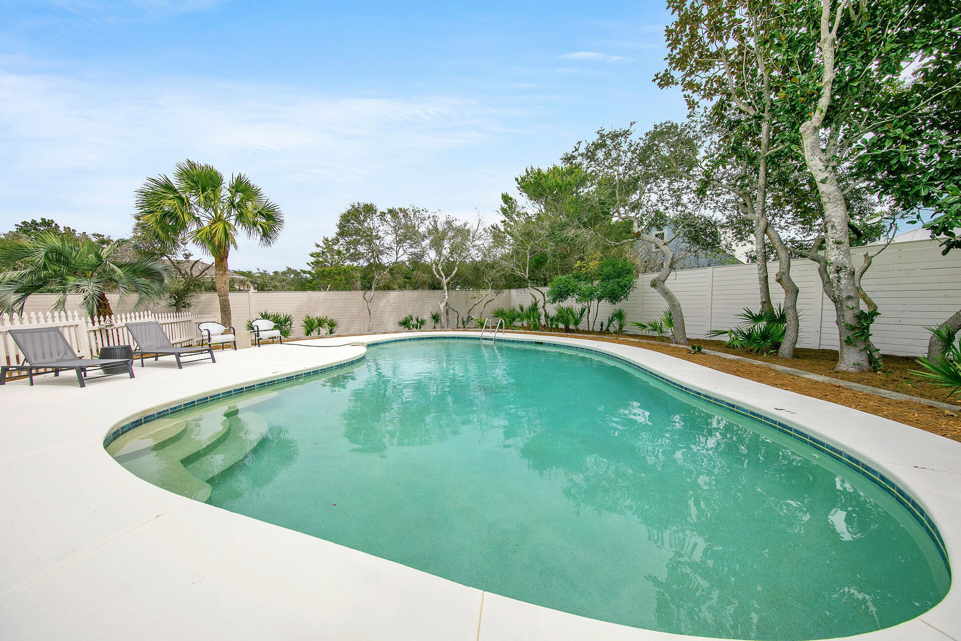BLUE MOUNTAIN BEACH - Residential