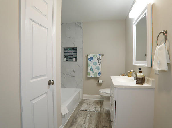 COUNTRY CLUB ESTATES 1ST ADDN - Residential