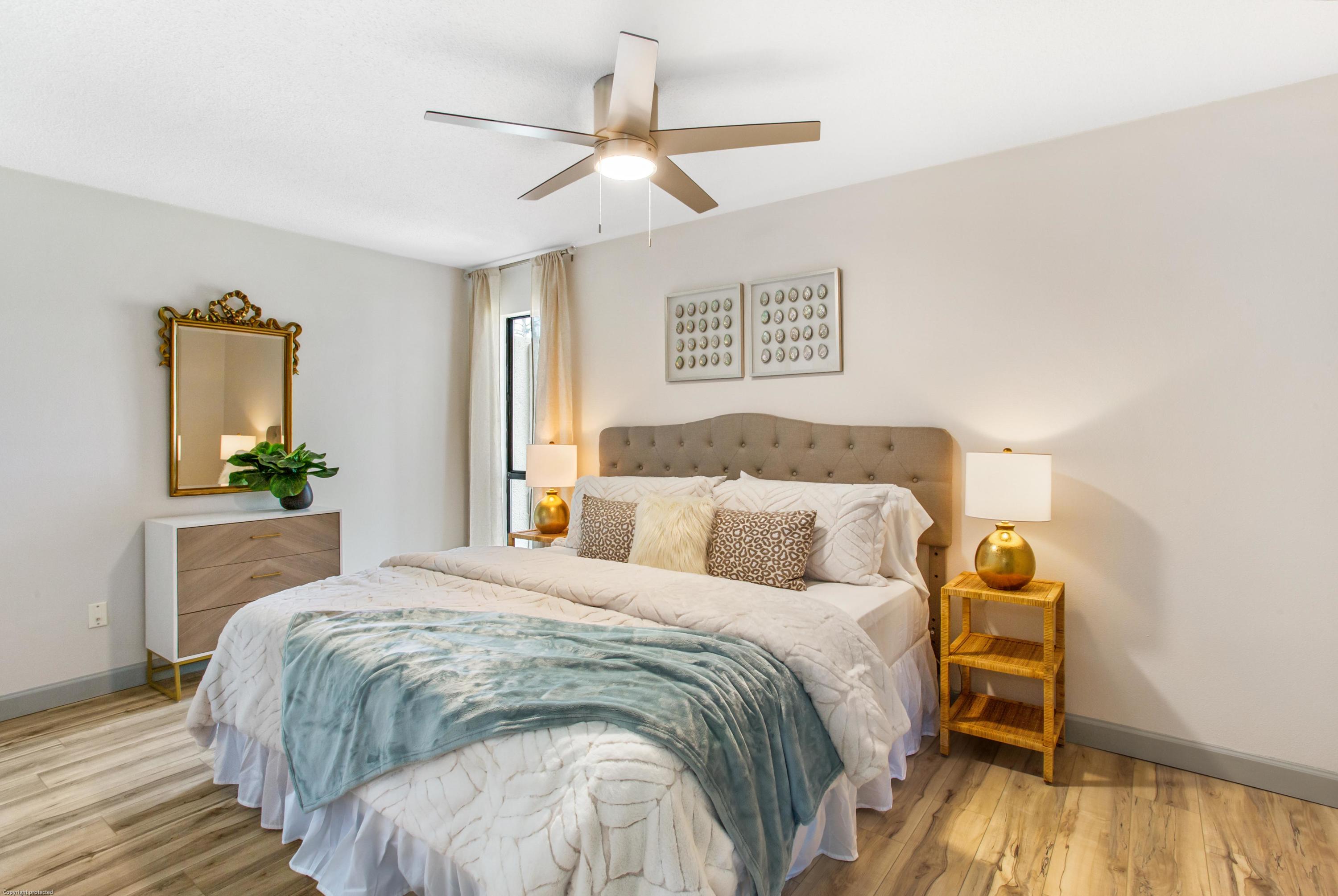 LINKSIDE VILLAGE UNIT 1 - Residential