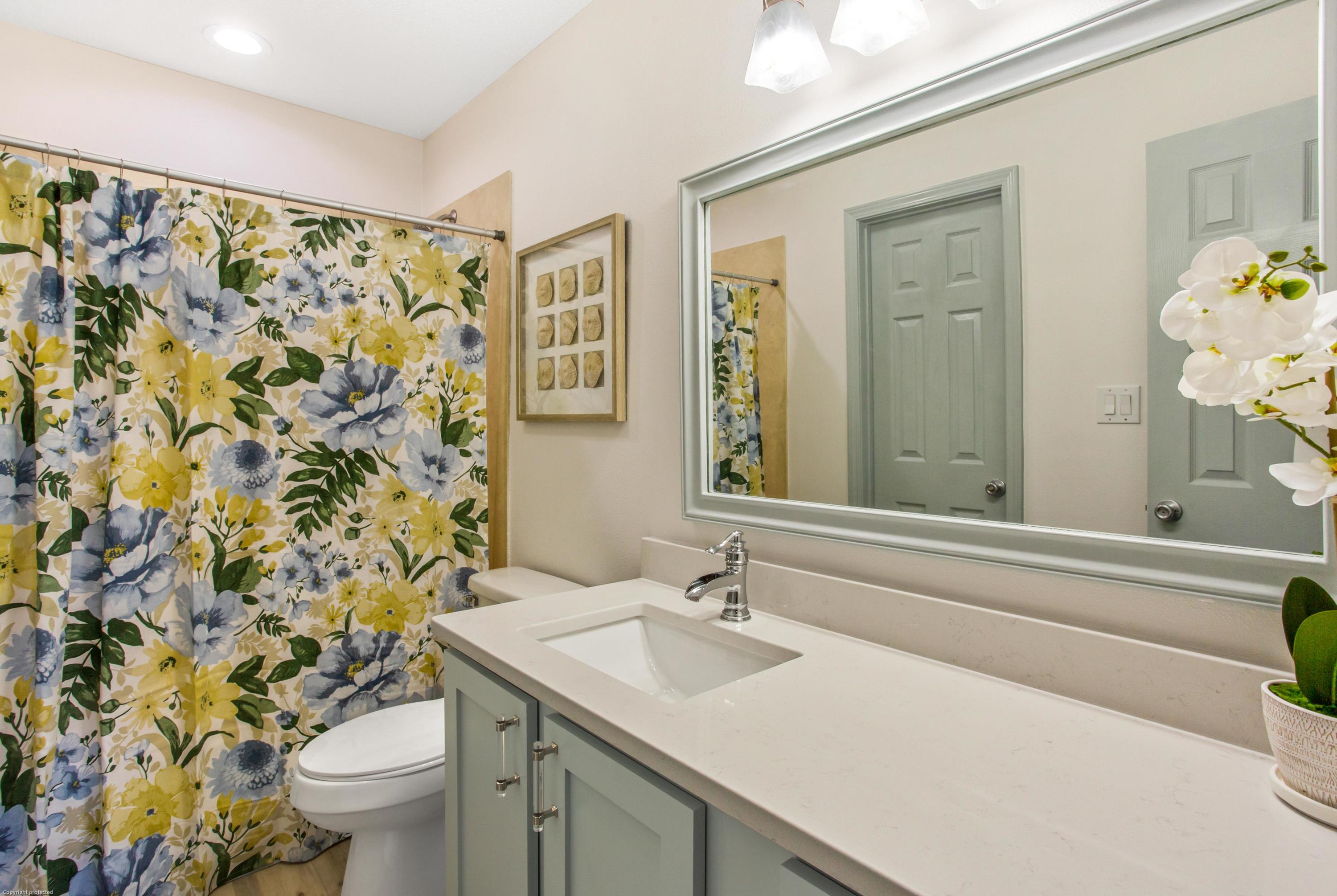 LINKSIDE VILLAGE UNIT 1 - Residential