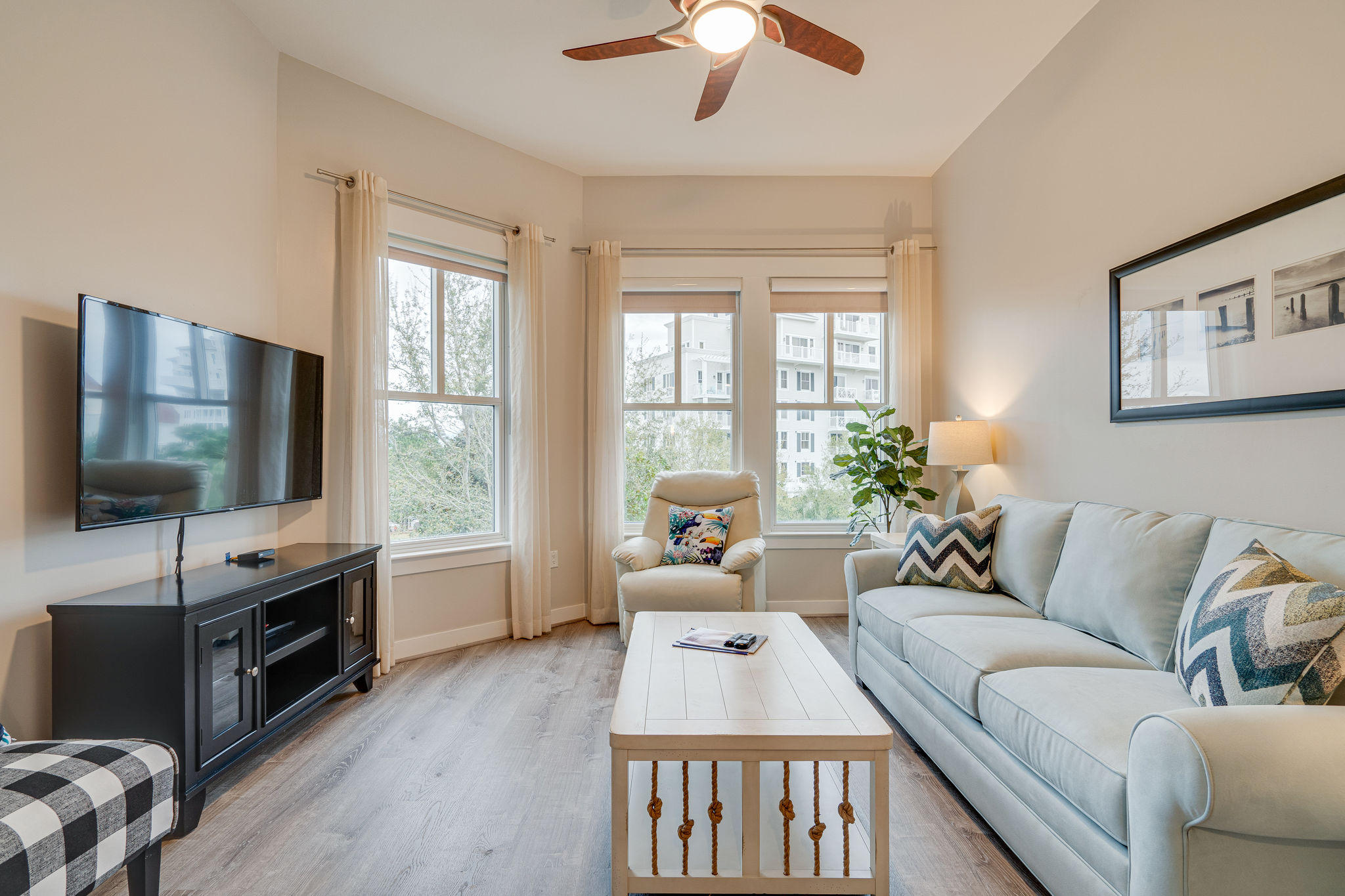 BAHIA CONDO - Residential