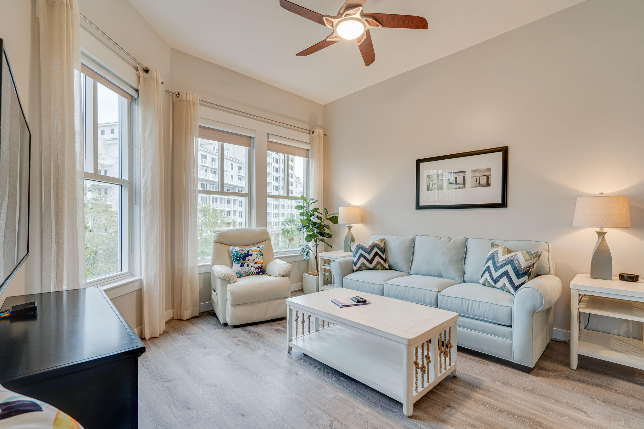 BAHIA CONDO - Residential