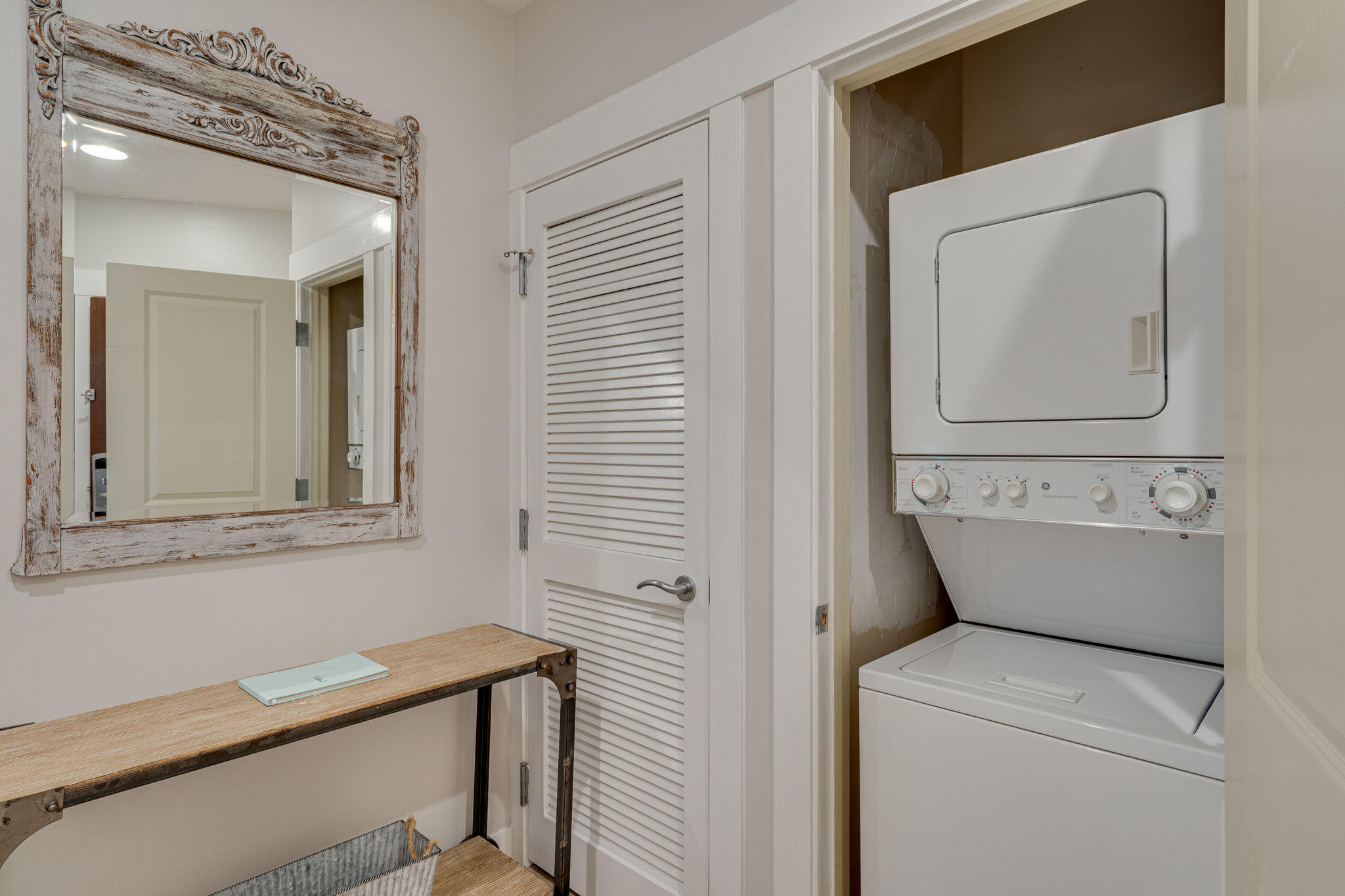 BAHIA CONDO - Residential