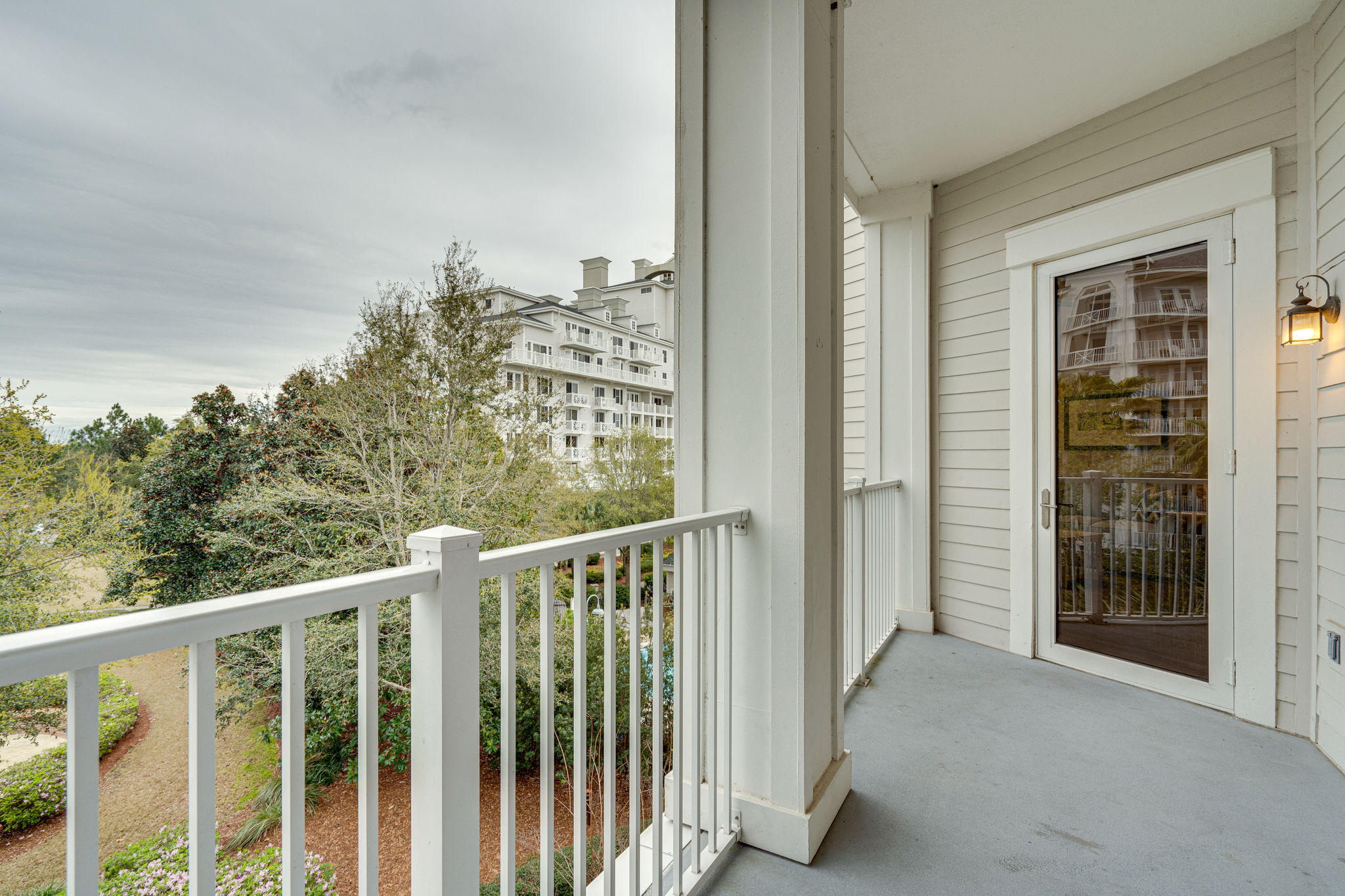 BAHIA CONDO - Residential