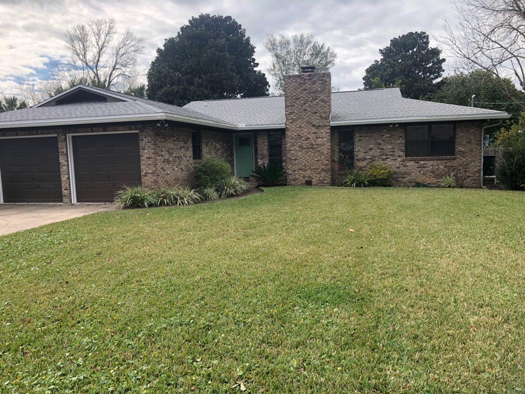 Completely remodeled 3 bedroom, 2 bath home. New roof, water heater and AC in 2015! New flooring, paint, granite countertops, stainless steel appliances and LED lighting throughout. It has one of the most desirable ranch floor plans and a great location close to everything Destin has to offer. Other features include: RV/boat parking, wood-burning fireplace, 6'' gutters, and a walk-in pantry. This house has been renovated throughout and the quality shows. Come see one of the most desirable houses in west Destin!