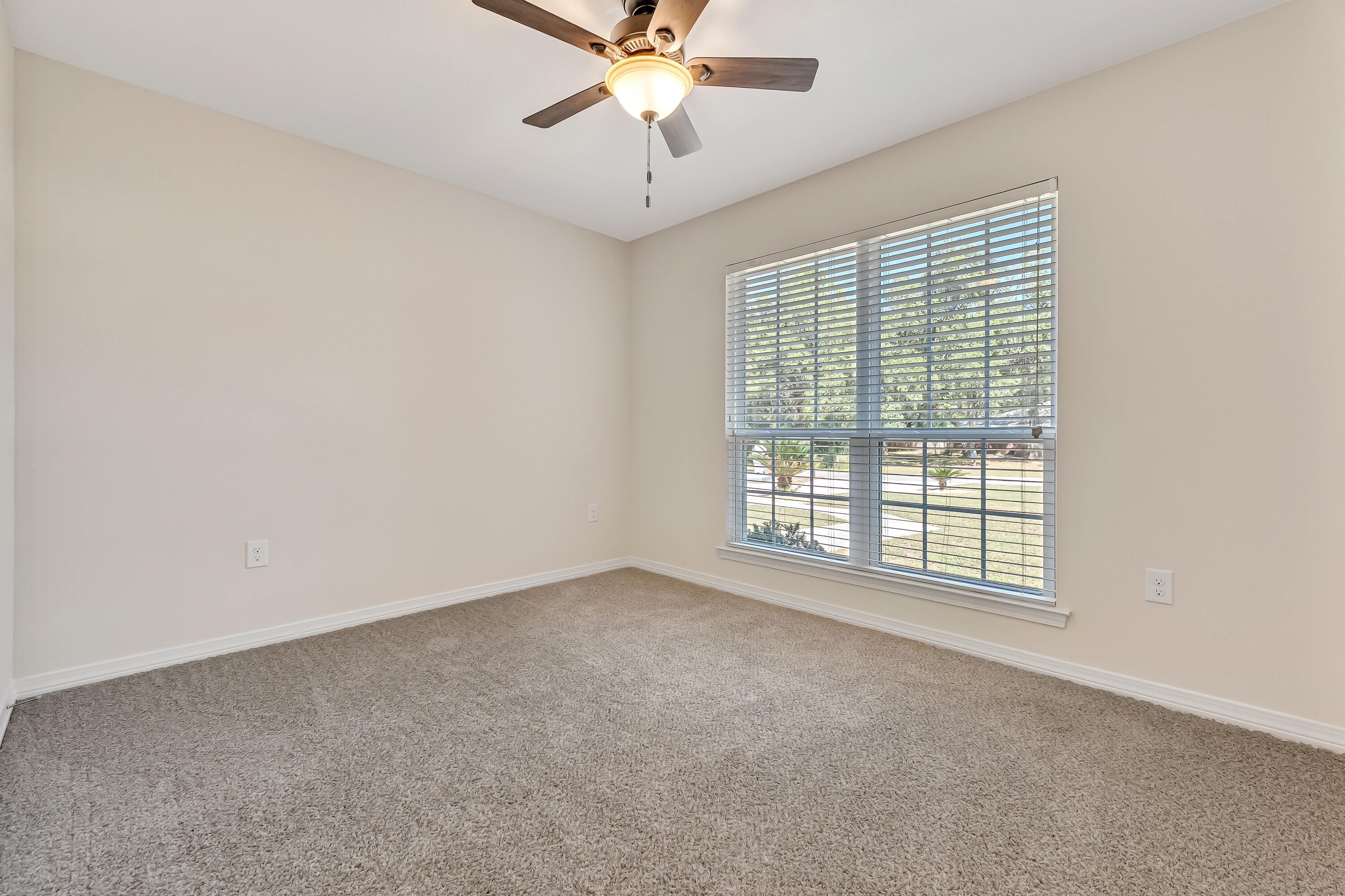 HOLLEY SHORES 1ST ADDN - Residential