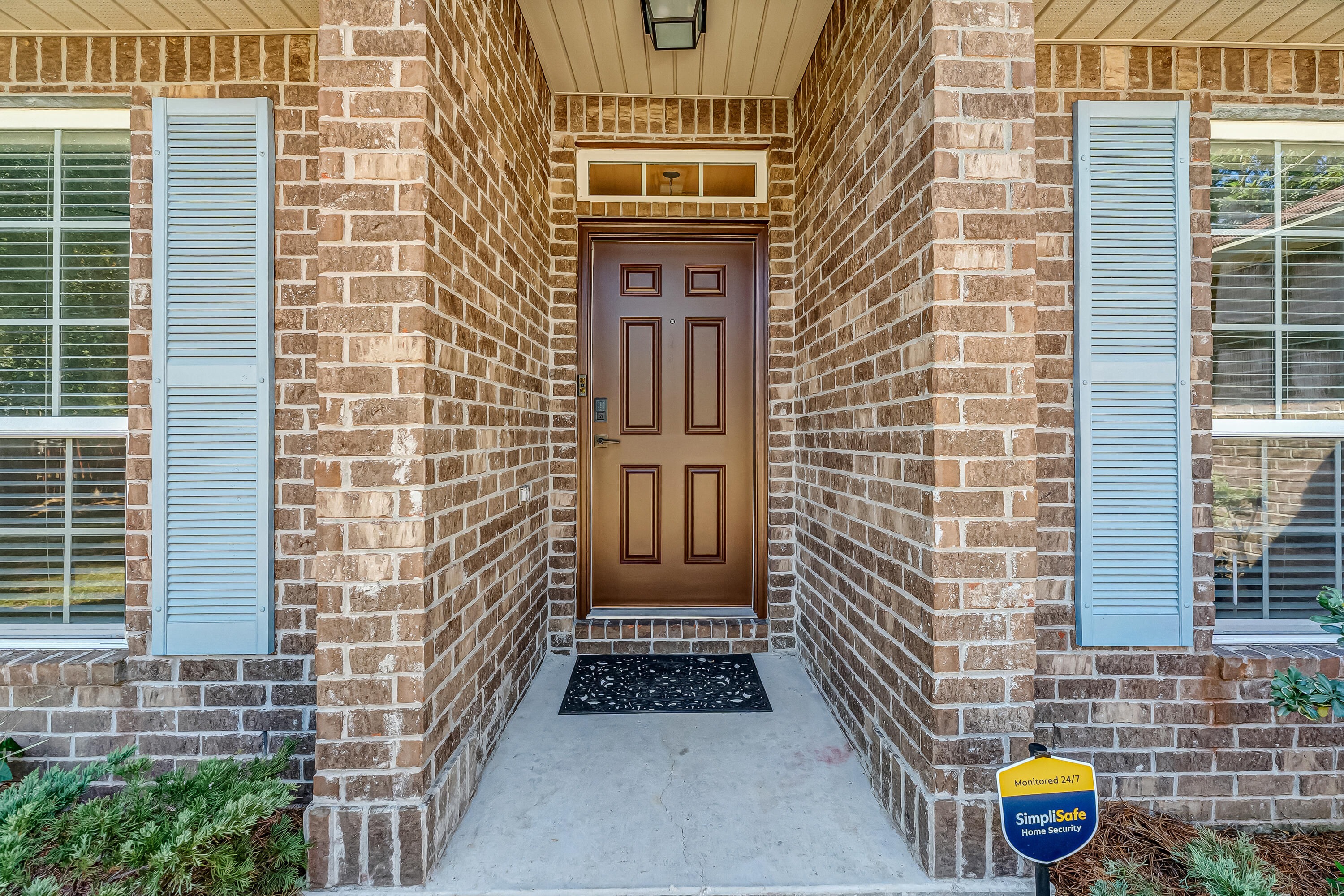 HOLLEY SHORES 1ST ADDN - Residential