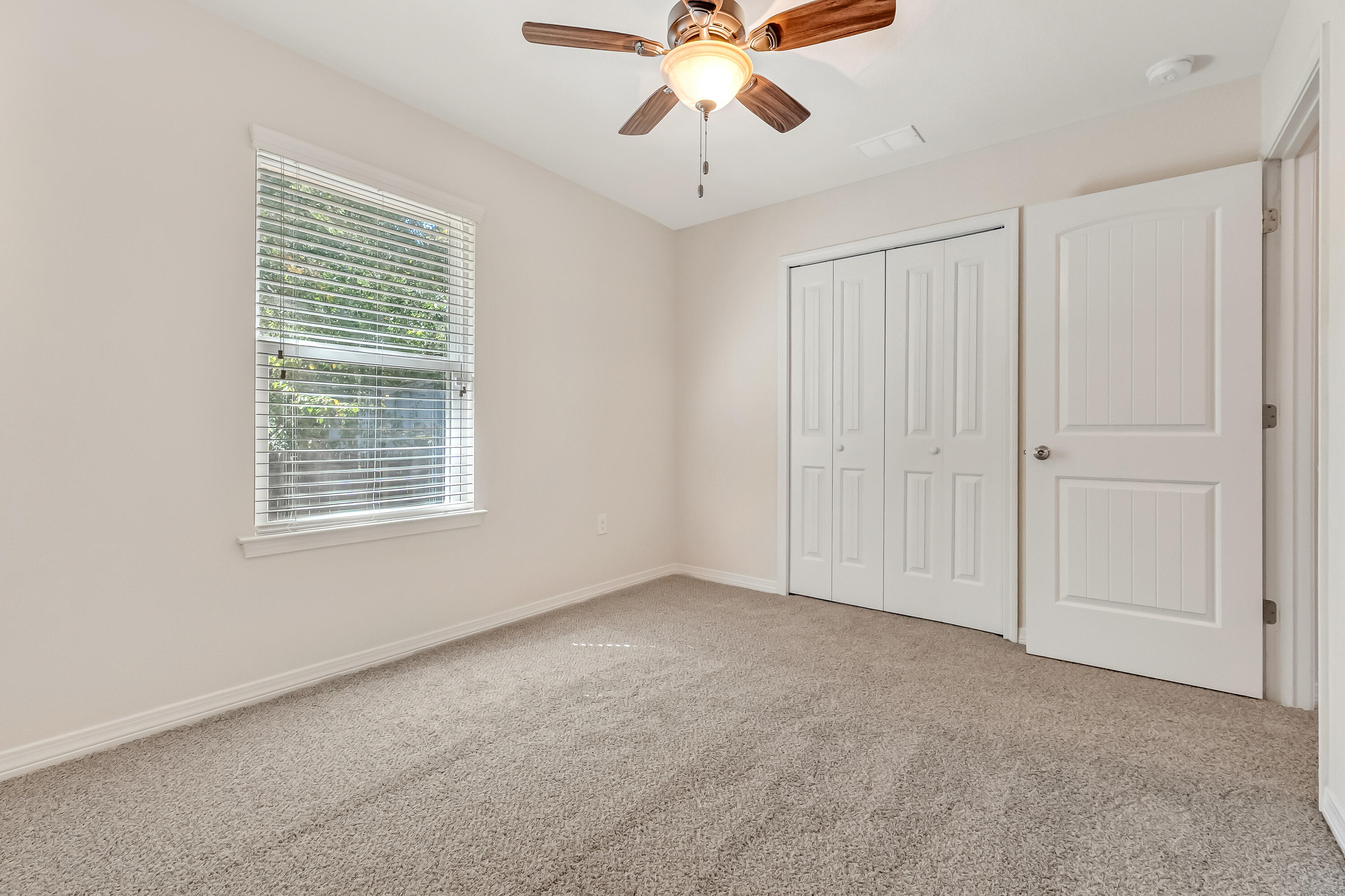 HOLLEY SHORES 1ST ADDN - Residential