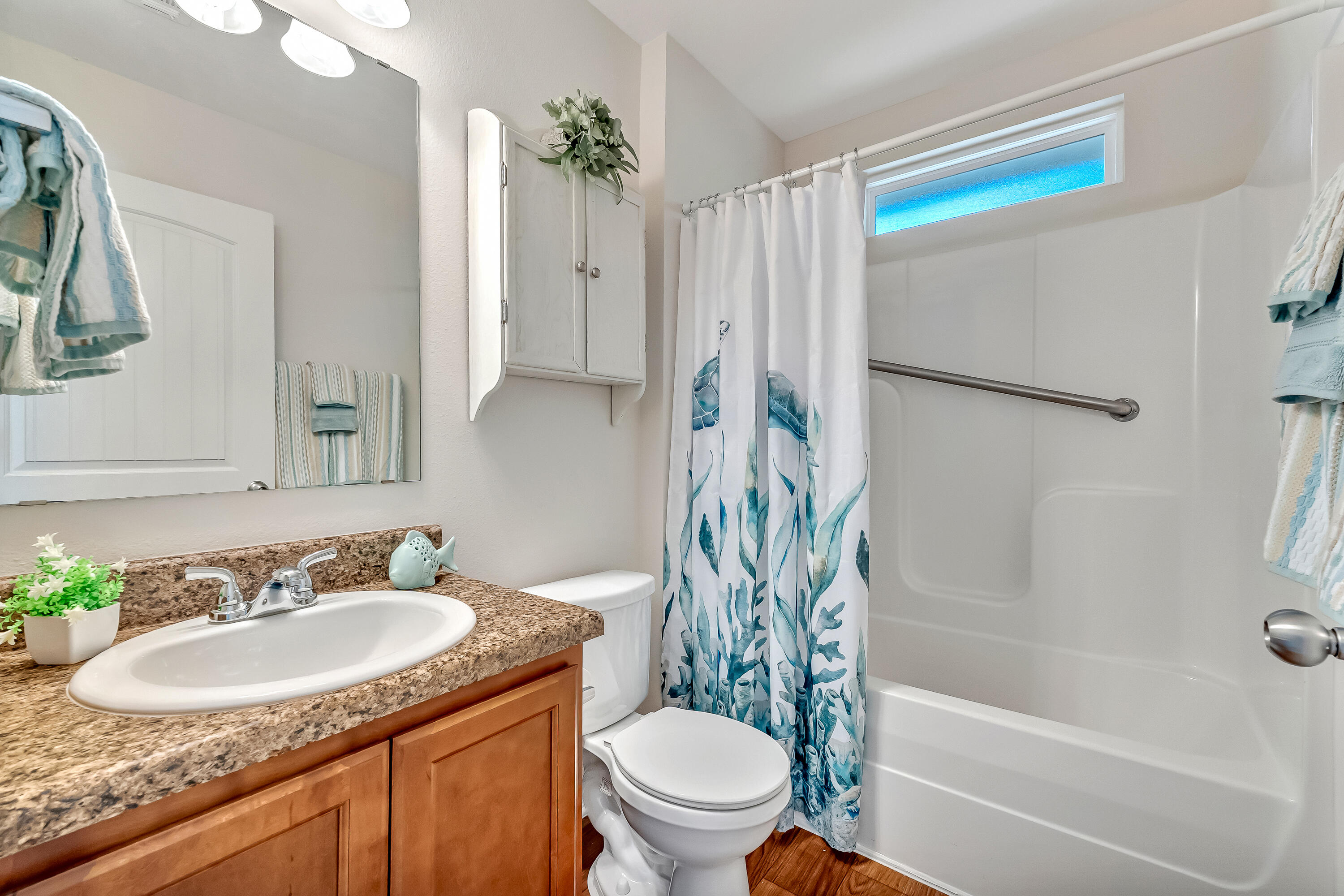 HOLLEY SHORES 1ST ADDN - Residential