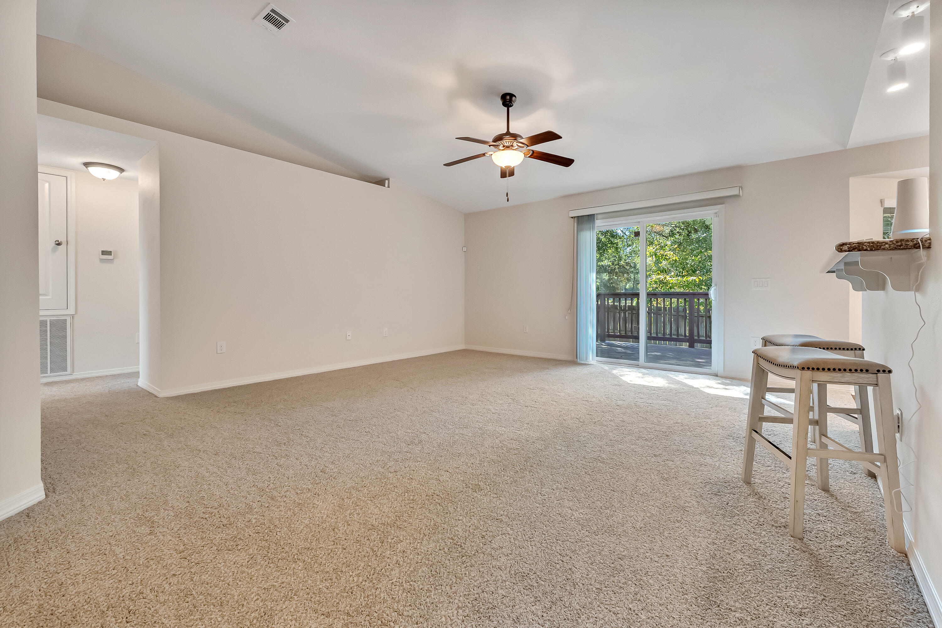 HOLLEY SHORES 1ST ADDN - Residential