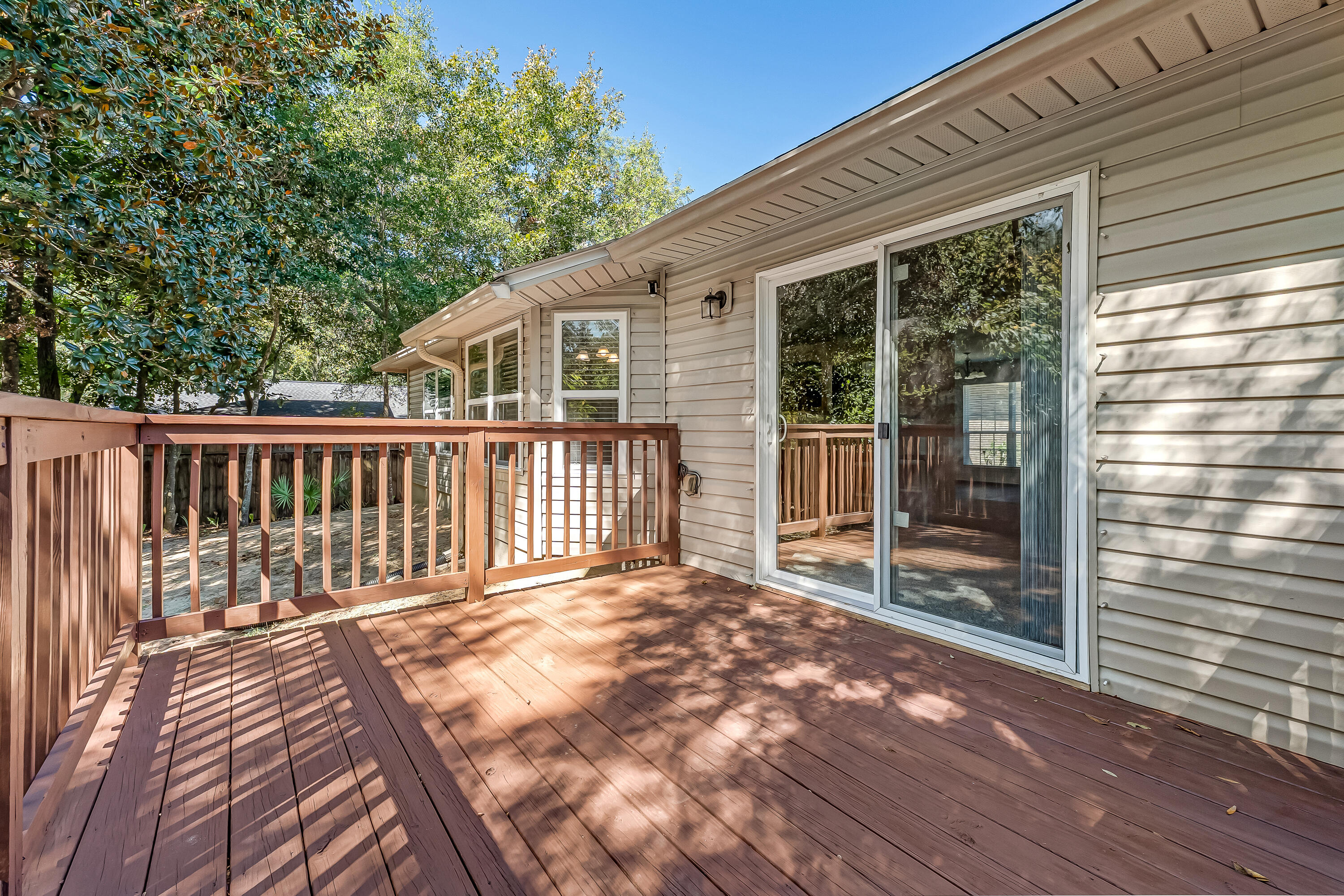 HOLLEY SHORES 1ST ADDN - Residential