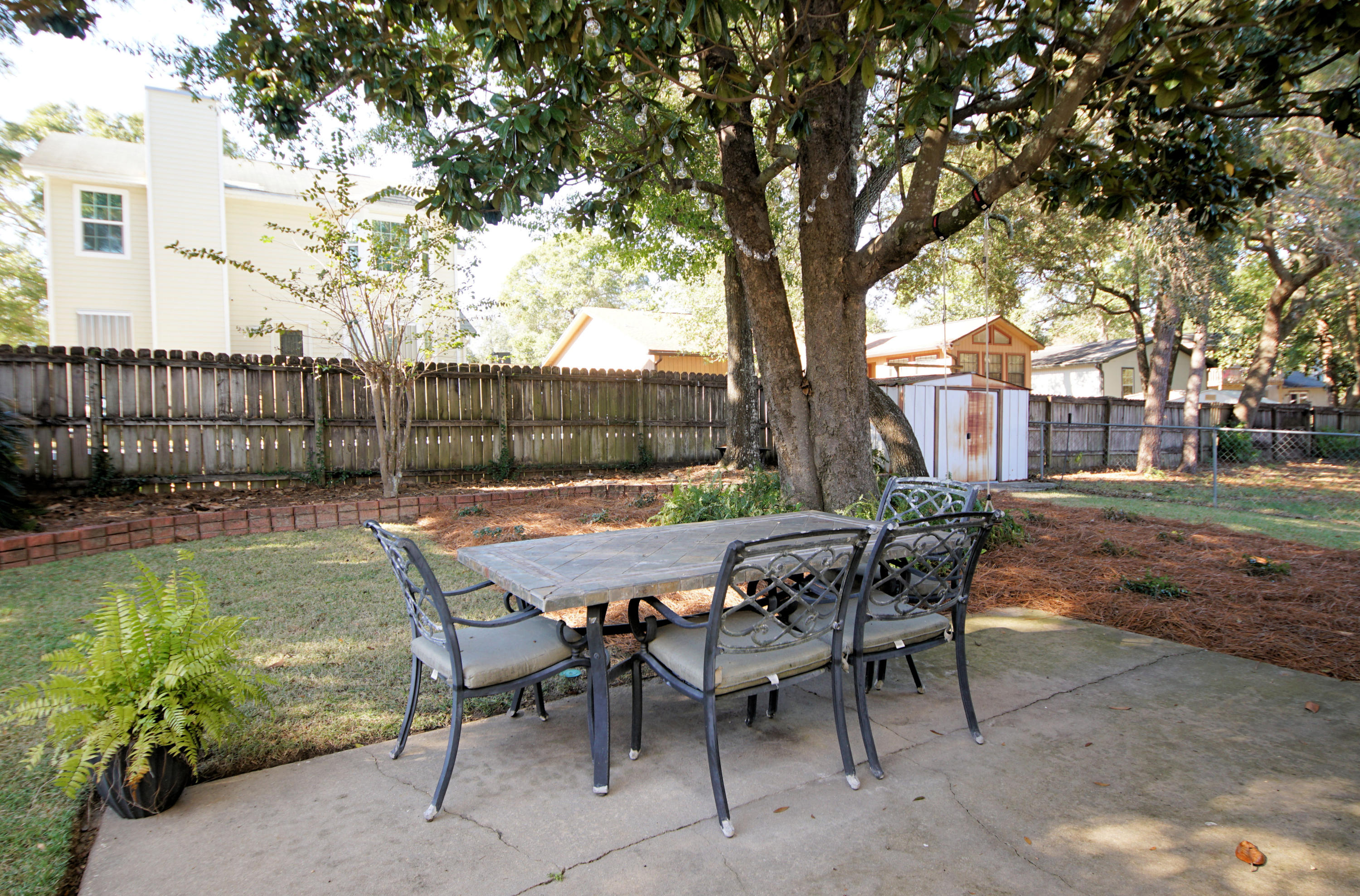 CREEKSIDE - Residential