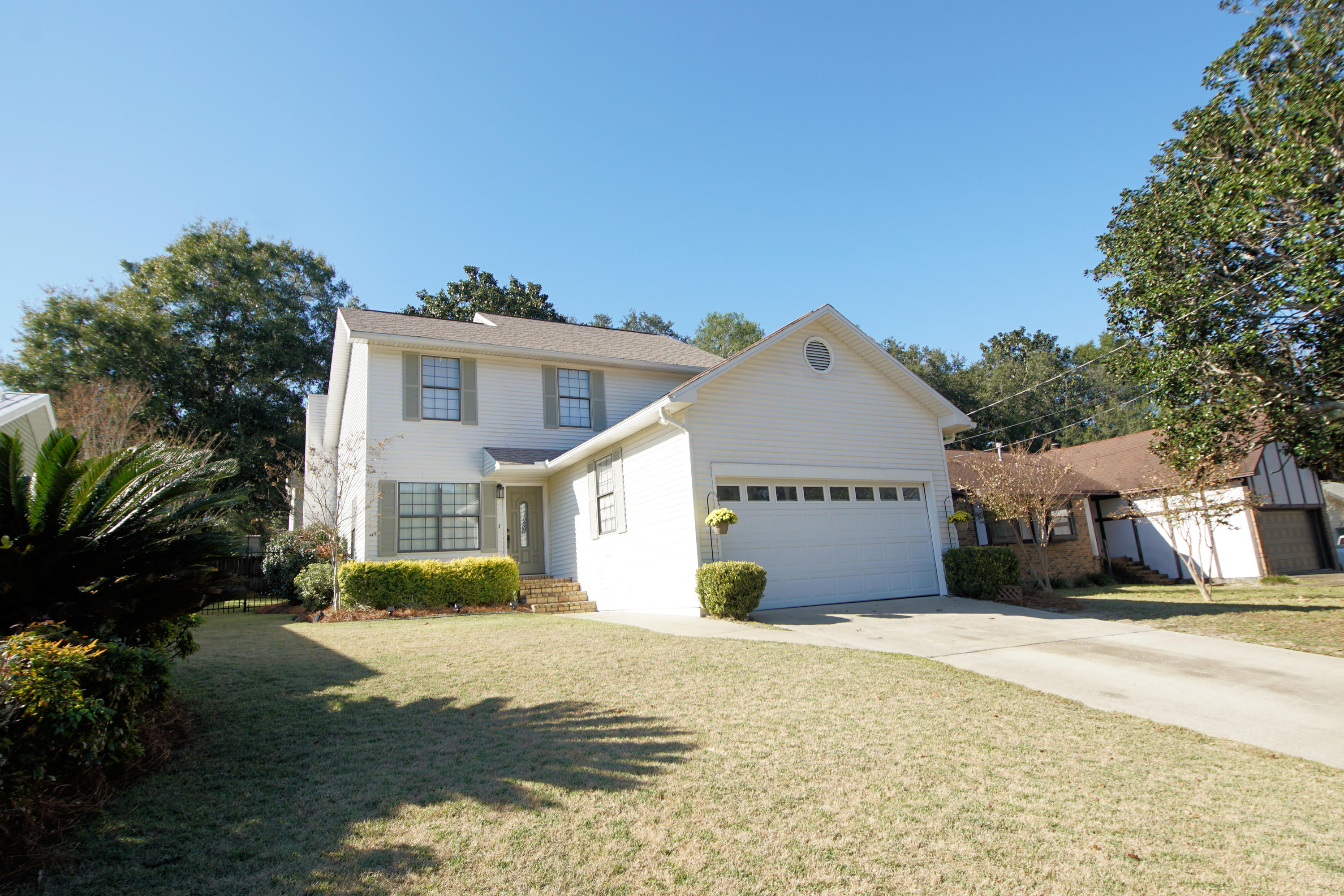 CREEKSIDE - Residential