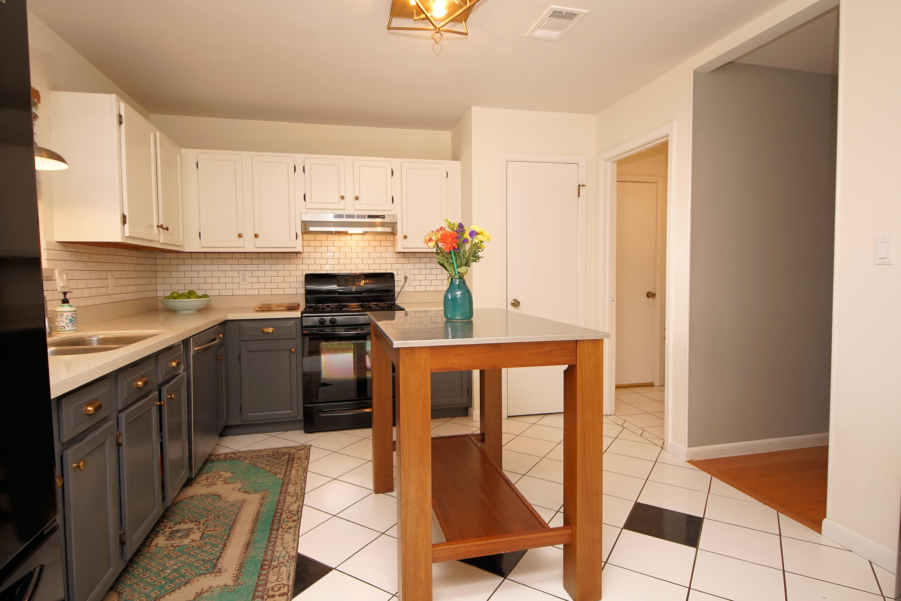 CREEKSIDE - Residential