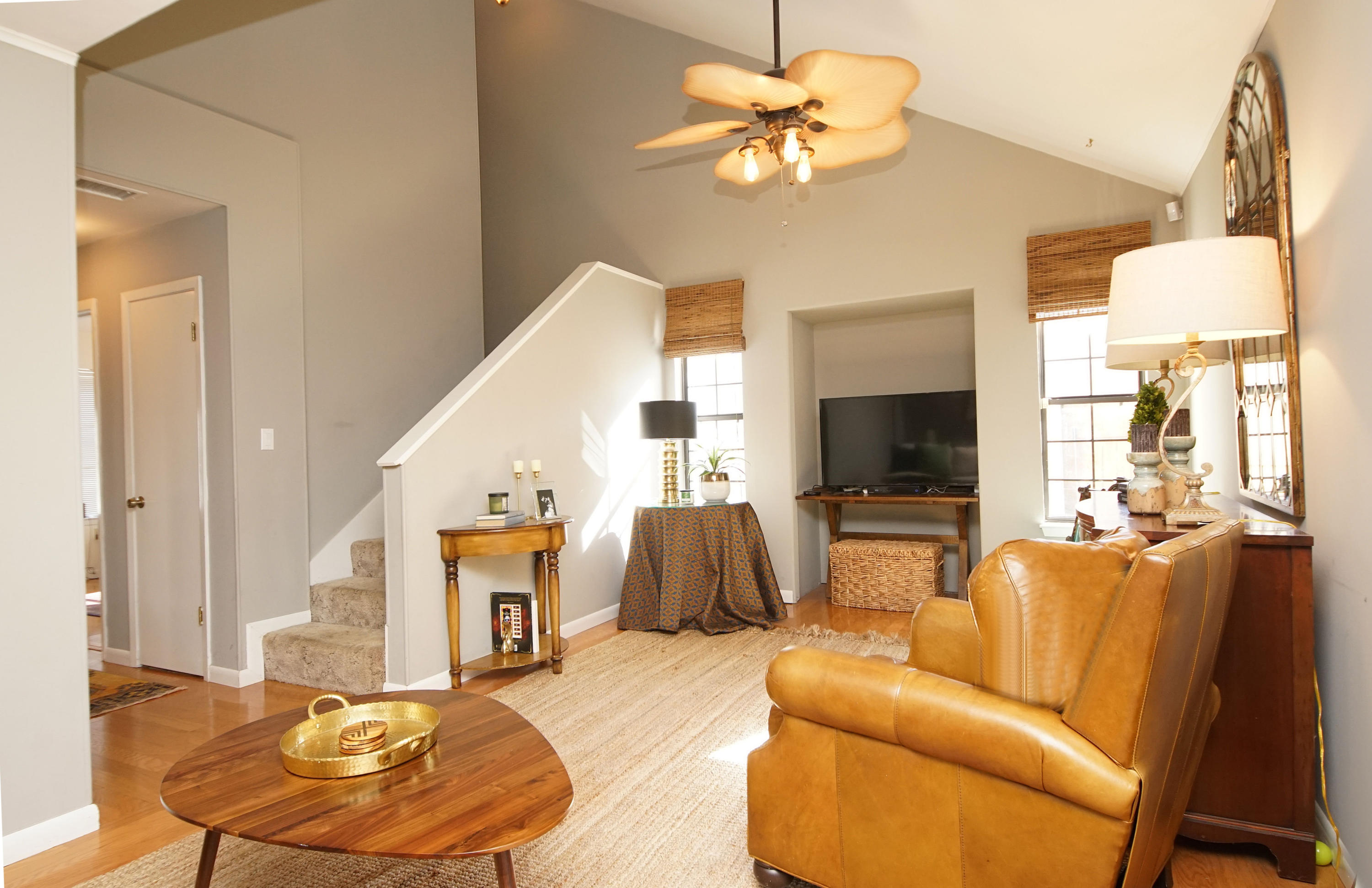 CREEKSIDE - Residential