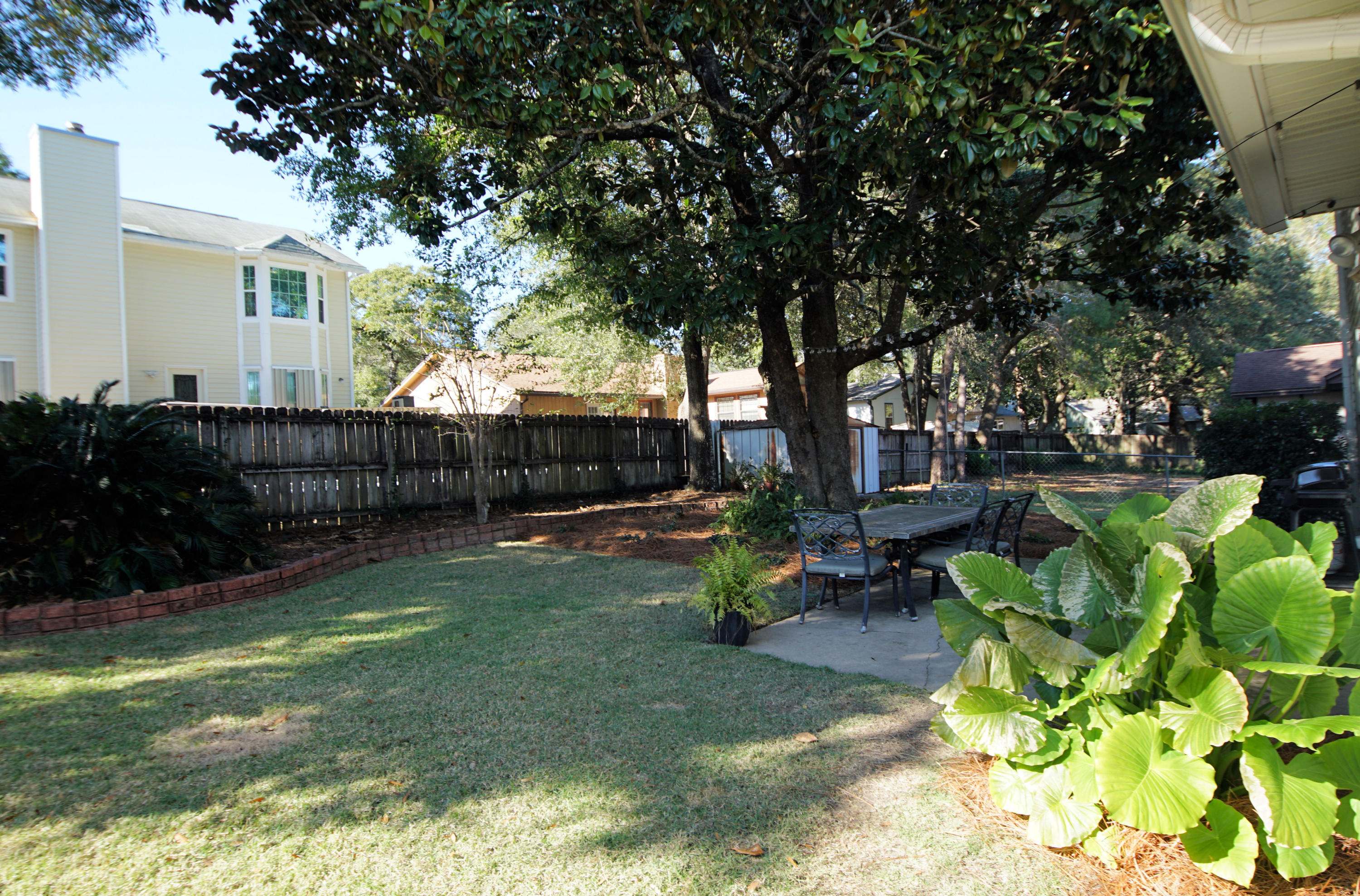 CREEKSIDE - Residential