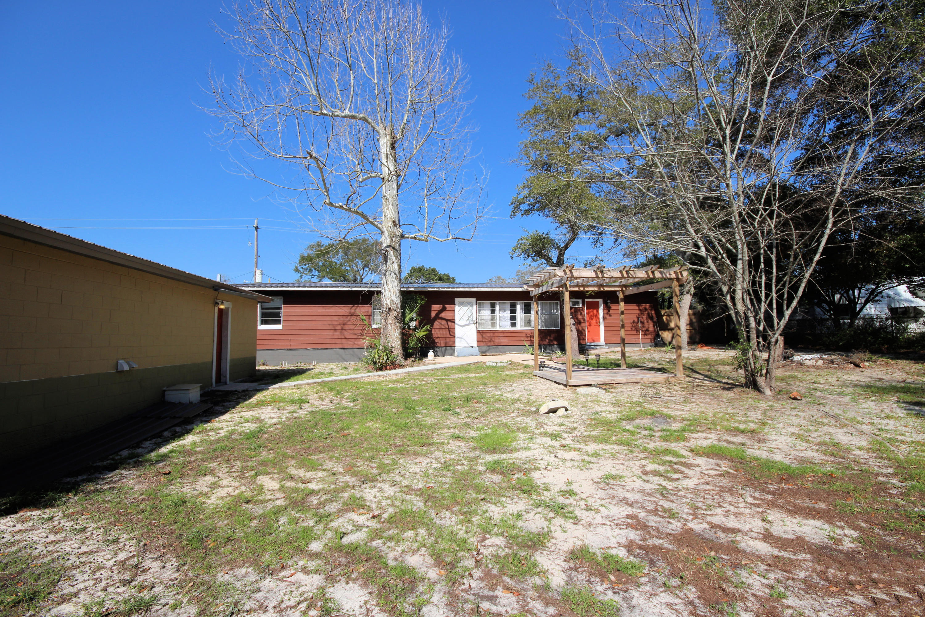 GARNIERS BEACH 2ND - Residential