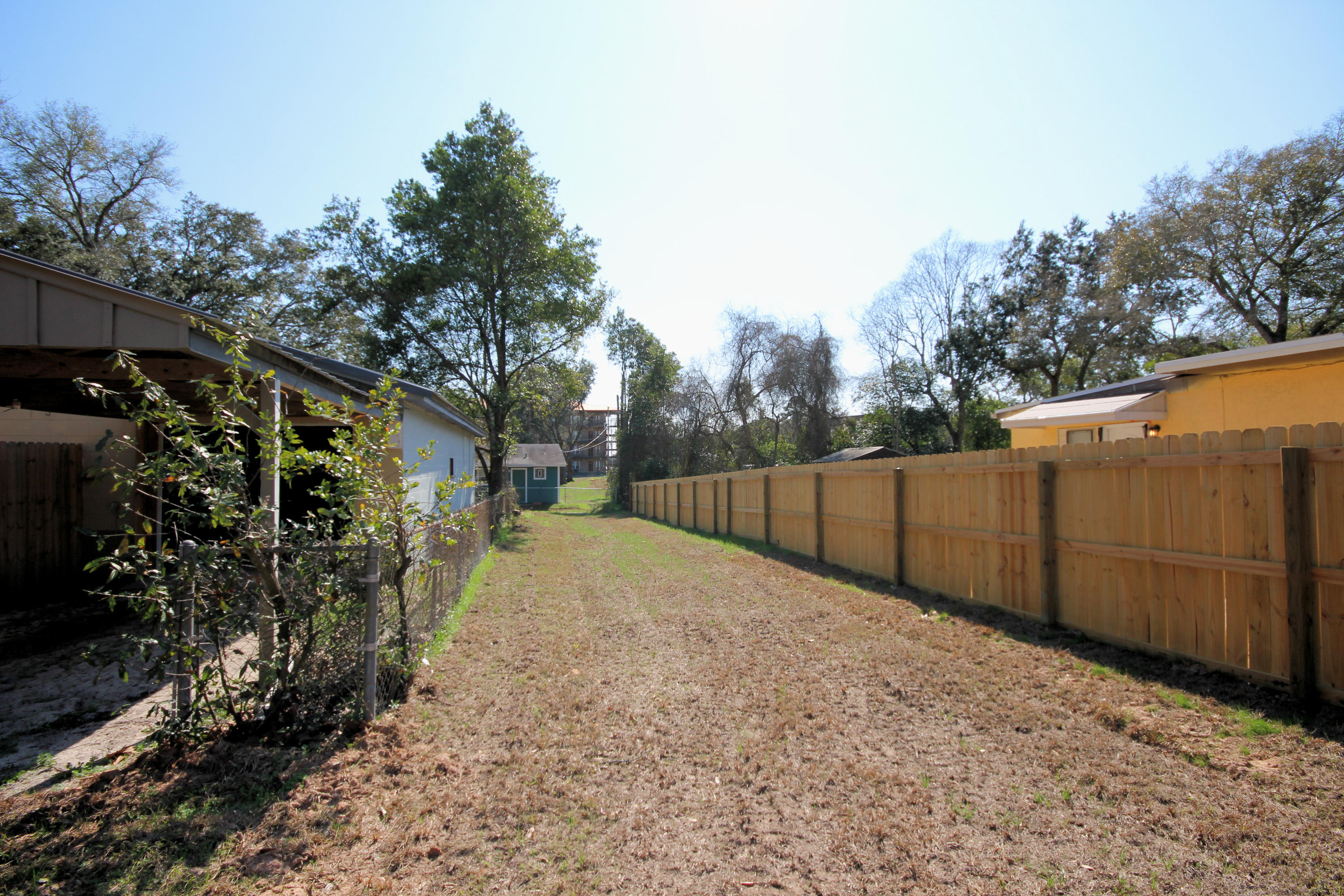 GARNIERS BEACH 2ND - Residential