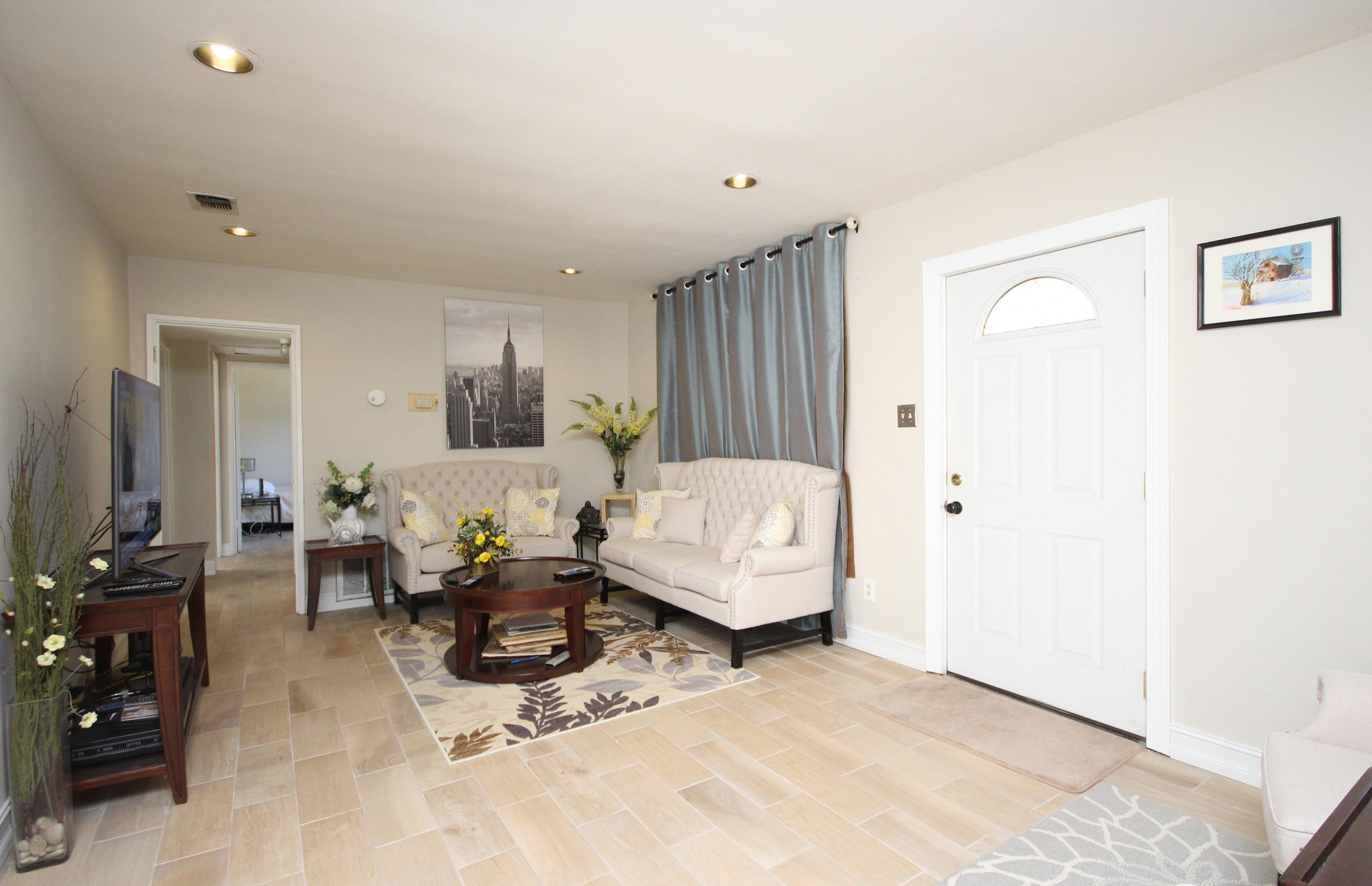 GARNIERS BEACH 2ND - Residential