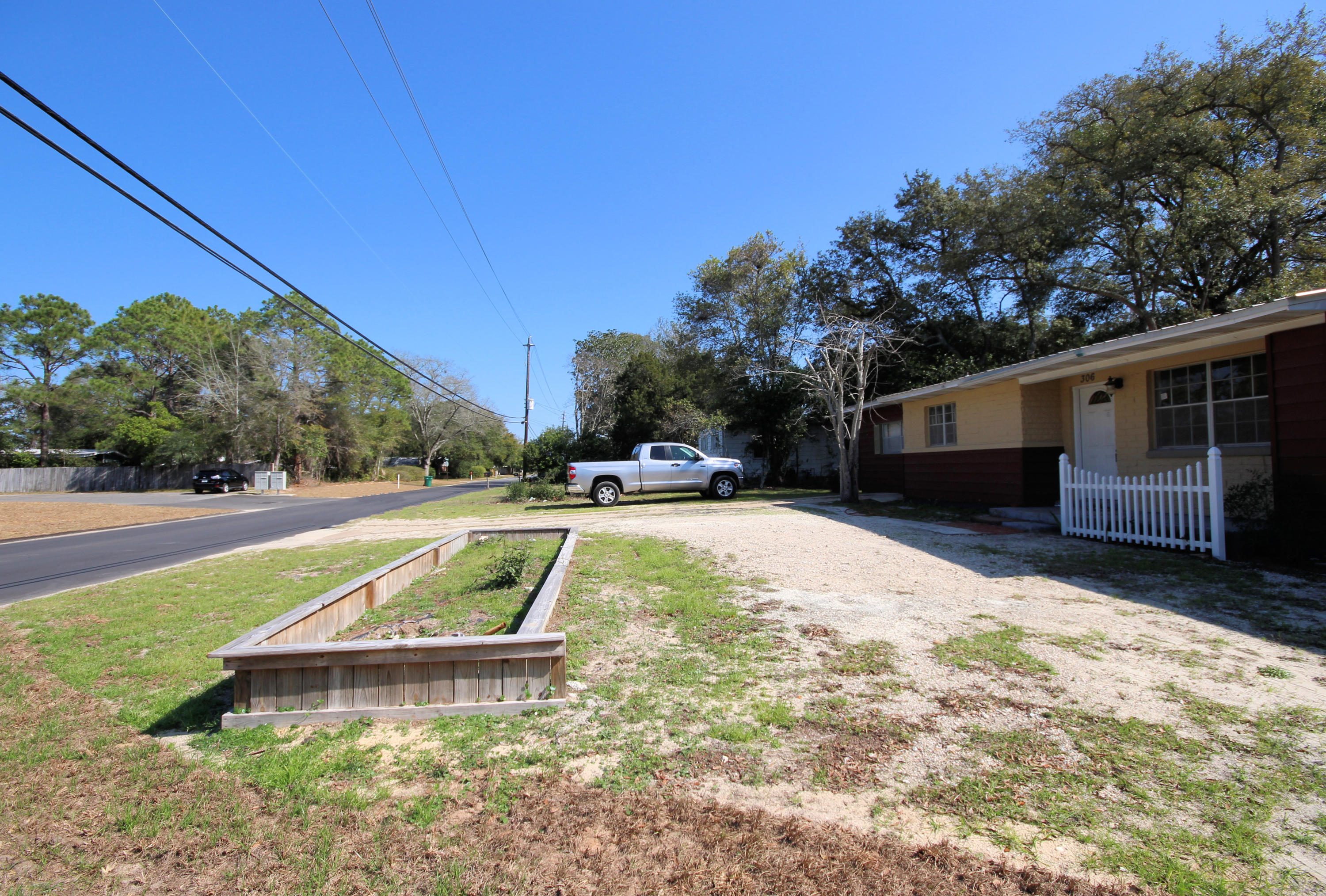 GARNIERS BEACH 2ND - Residential