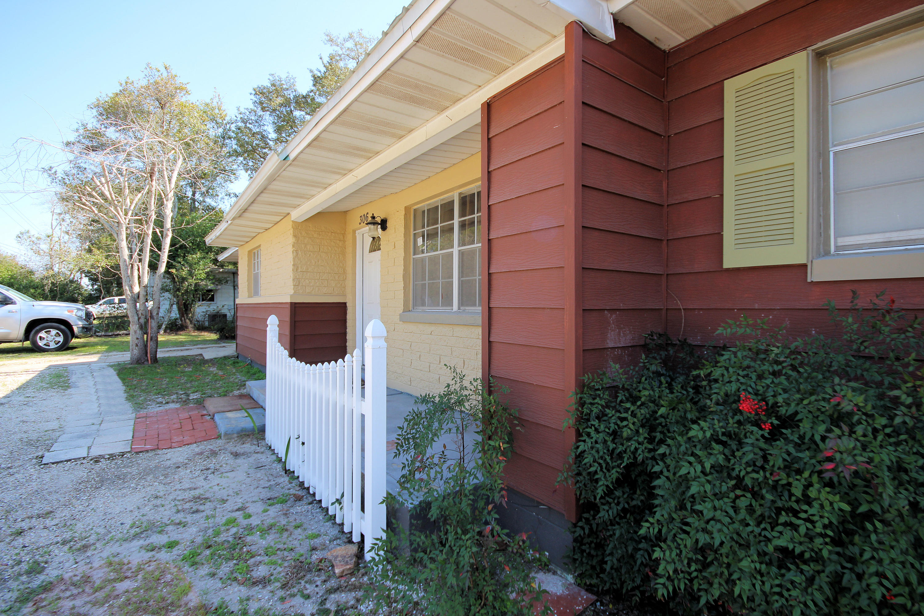 GARNIERS BEACH 2ND - Residential