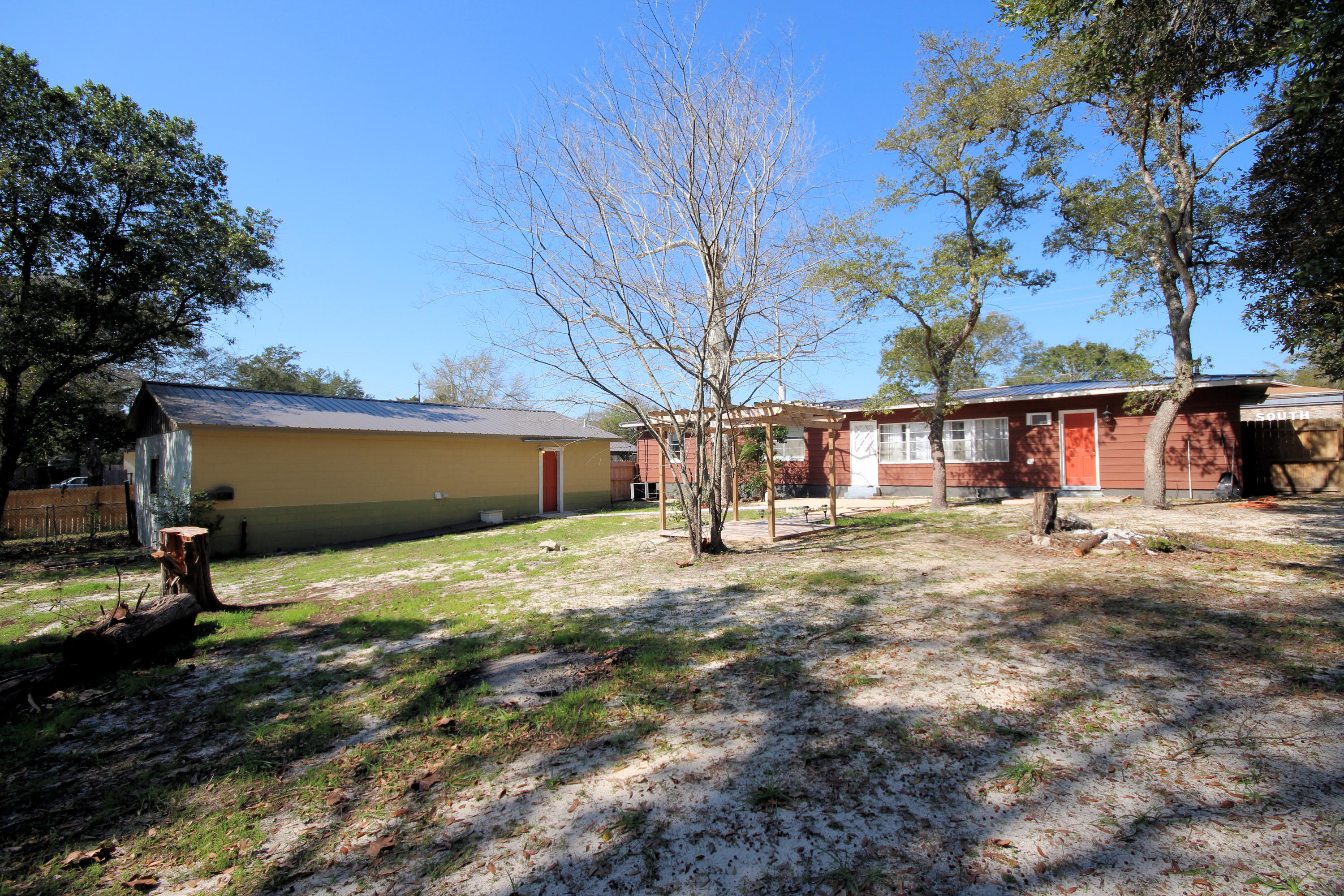 GARNIERS BEACH 2ND - Residential