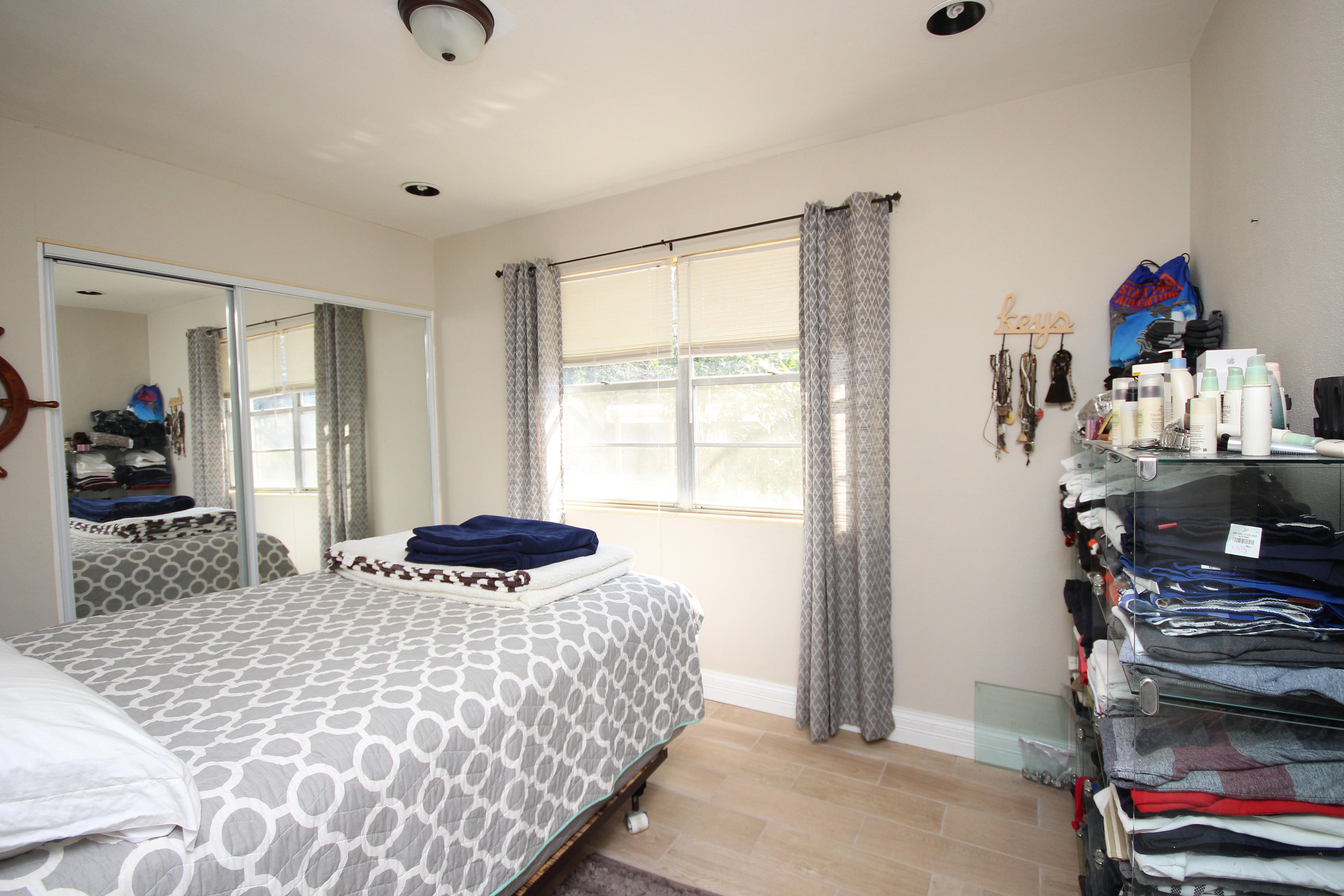 GARNIERS BEACH 2ND - Residential