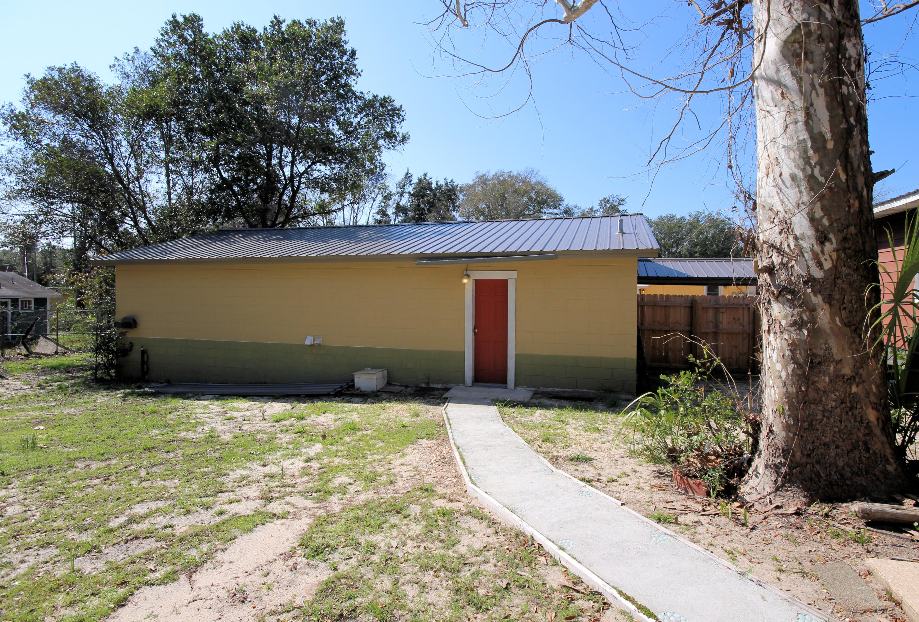 GARNIERS BEACH 2ND - Residential