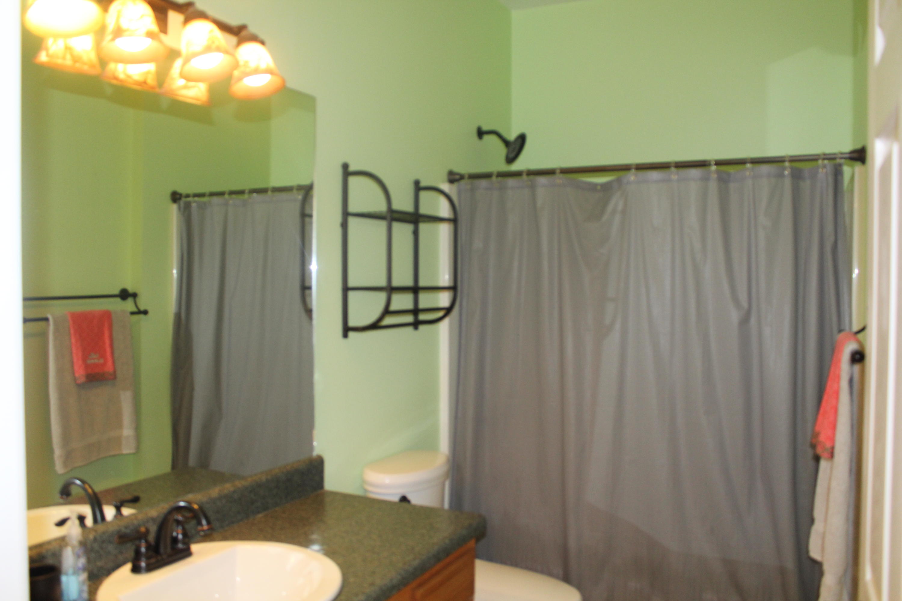 PINE KNOLL - Residential