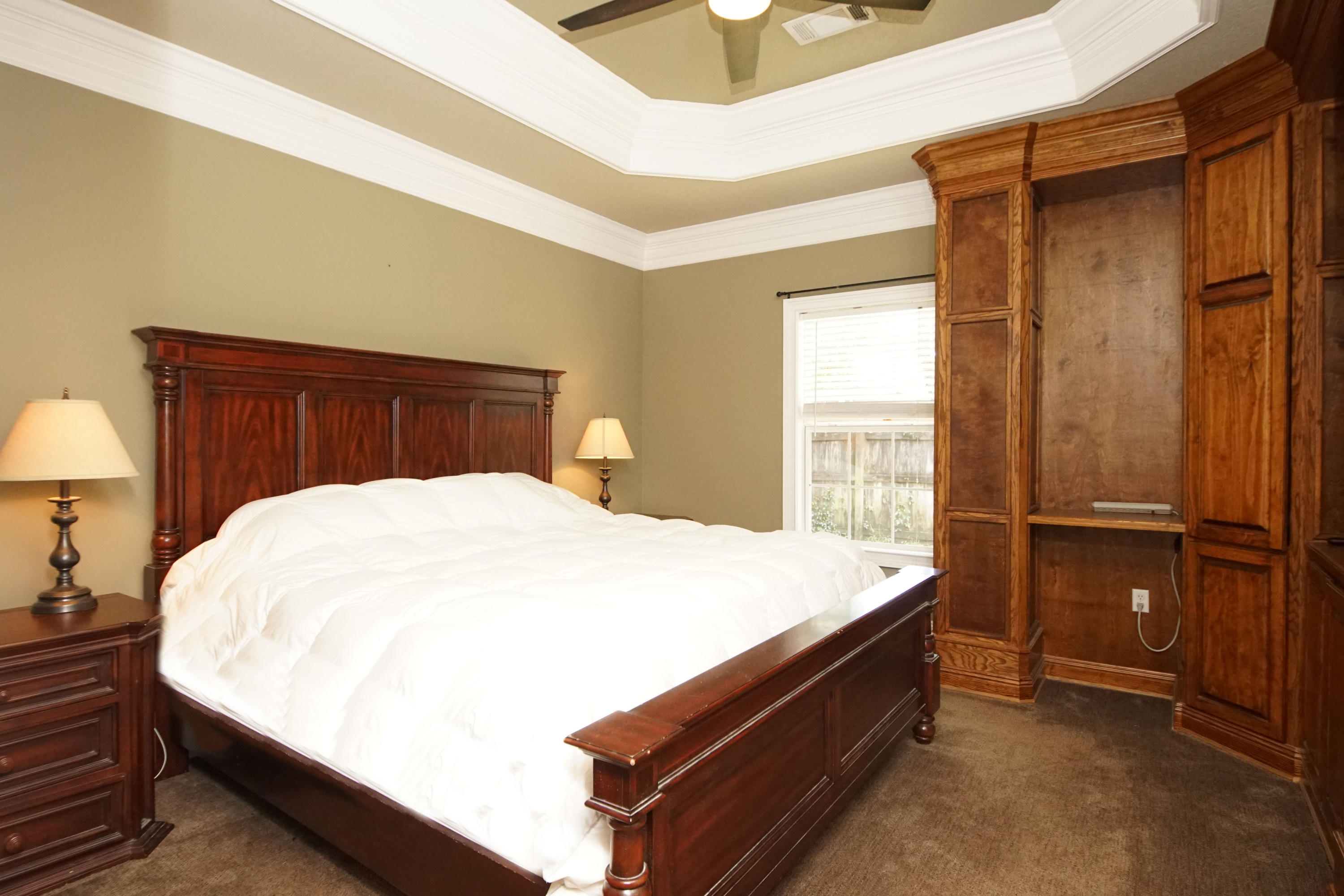 PINE KNOLL - Residential