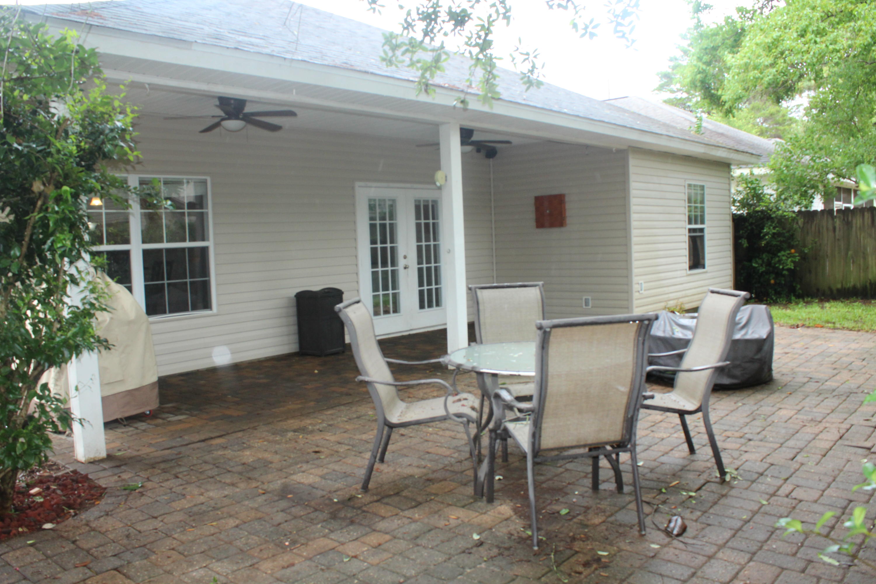 PINE KNOLL - Residential