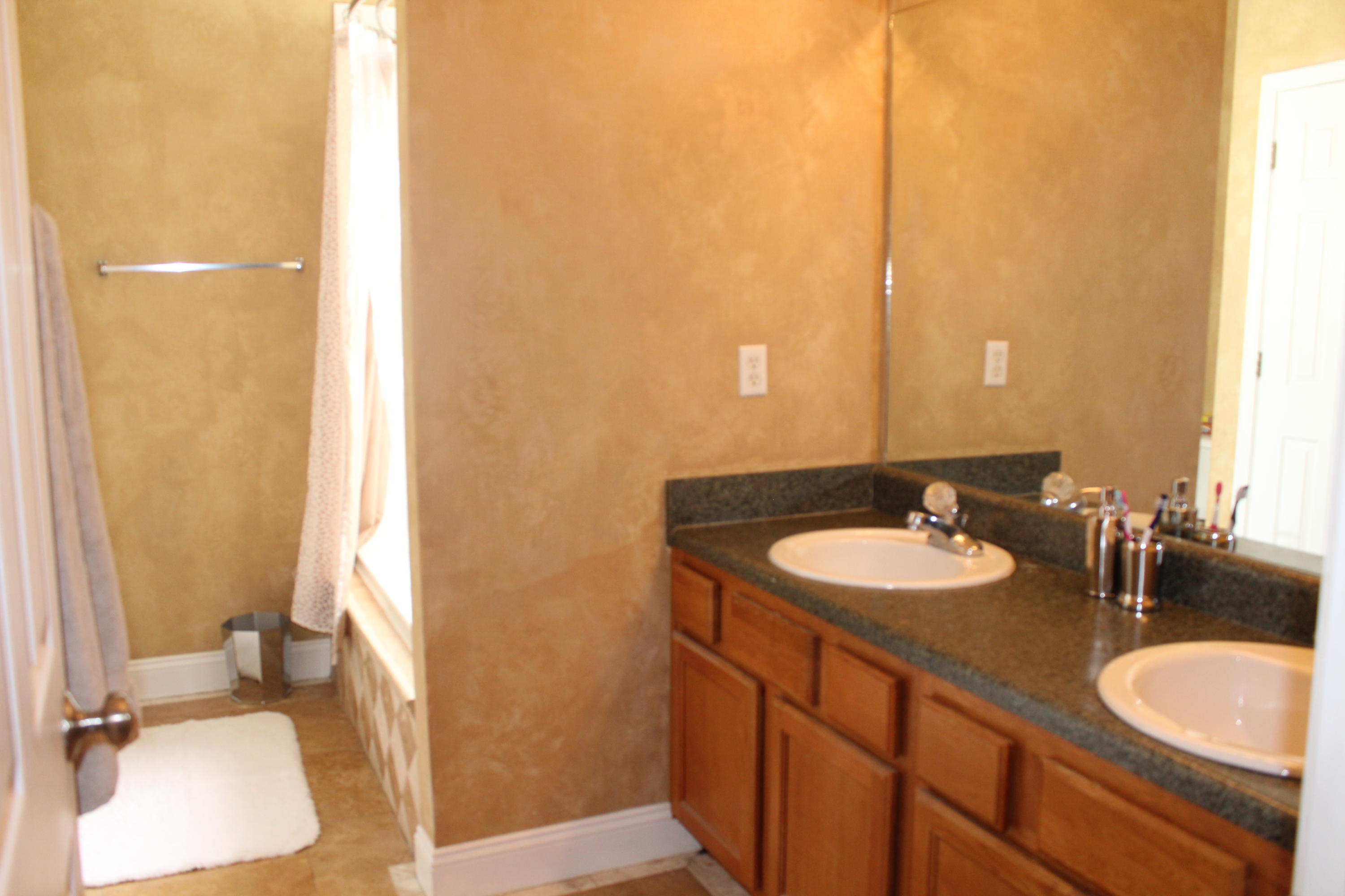 PINE KNOLL - Residential