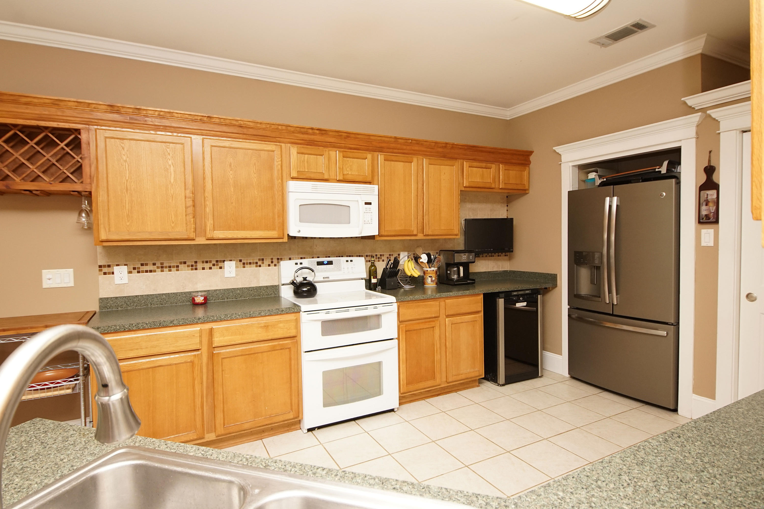 PINE KNOLL - Residential