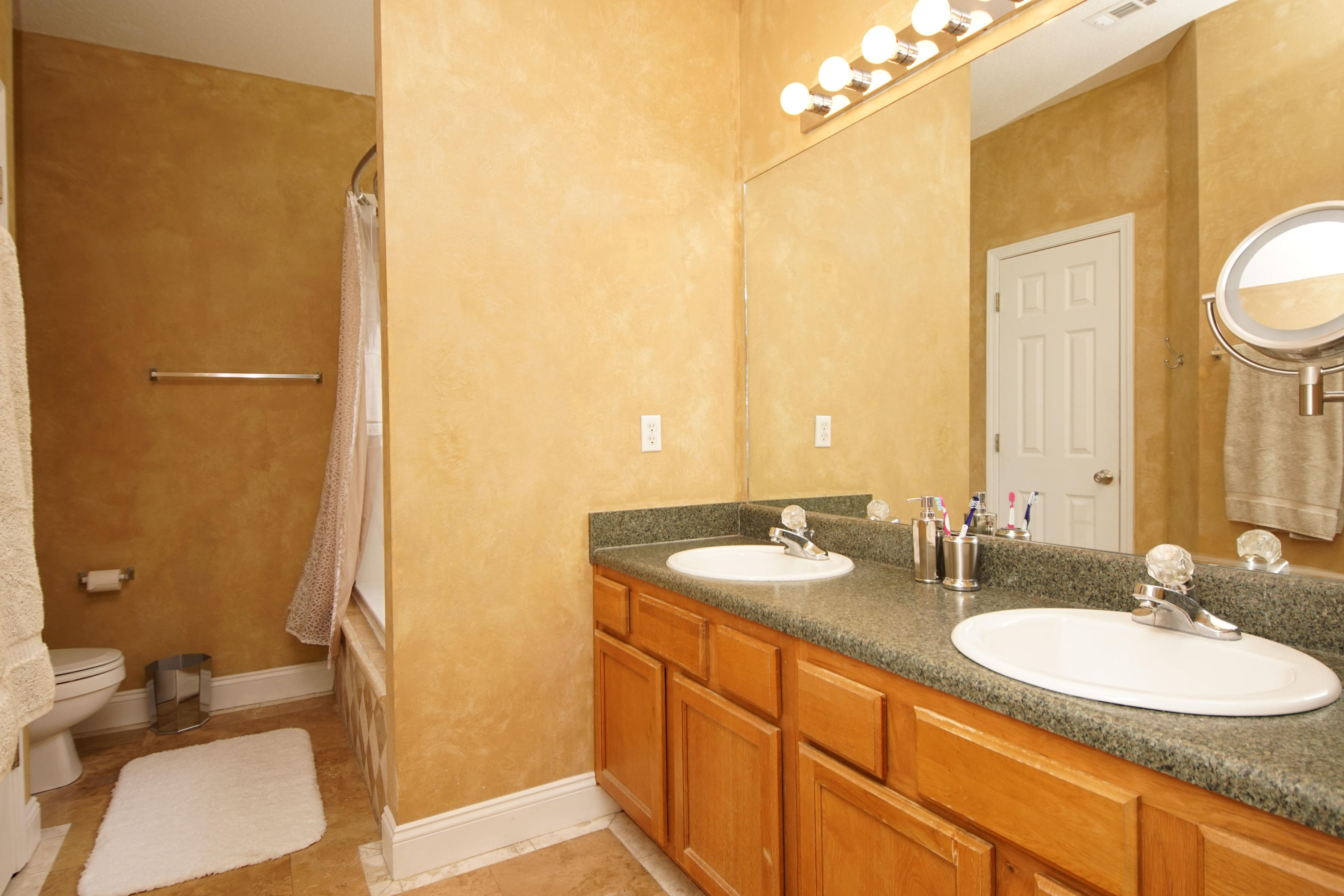 PINE KNOLL - Residential