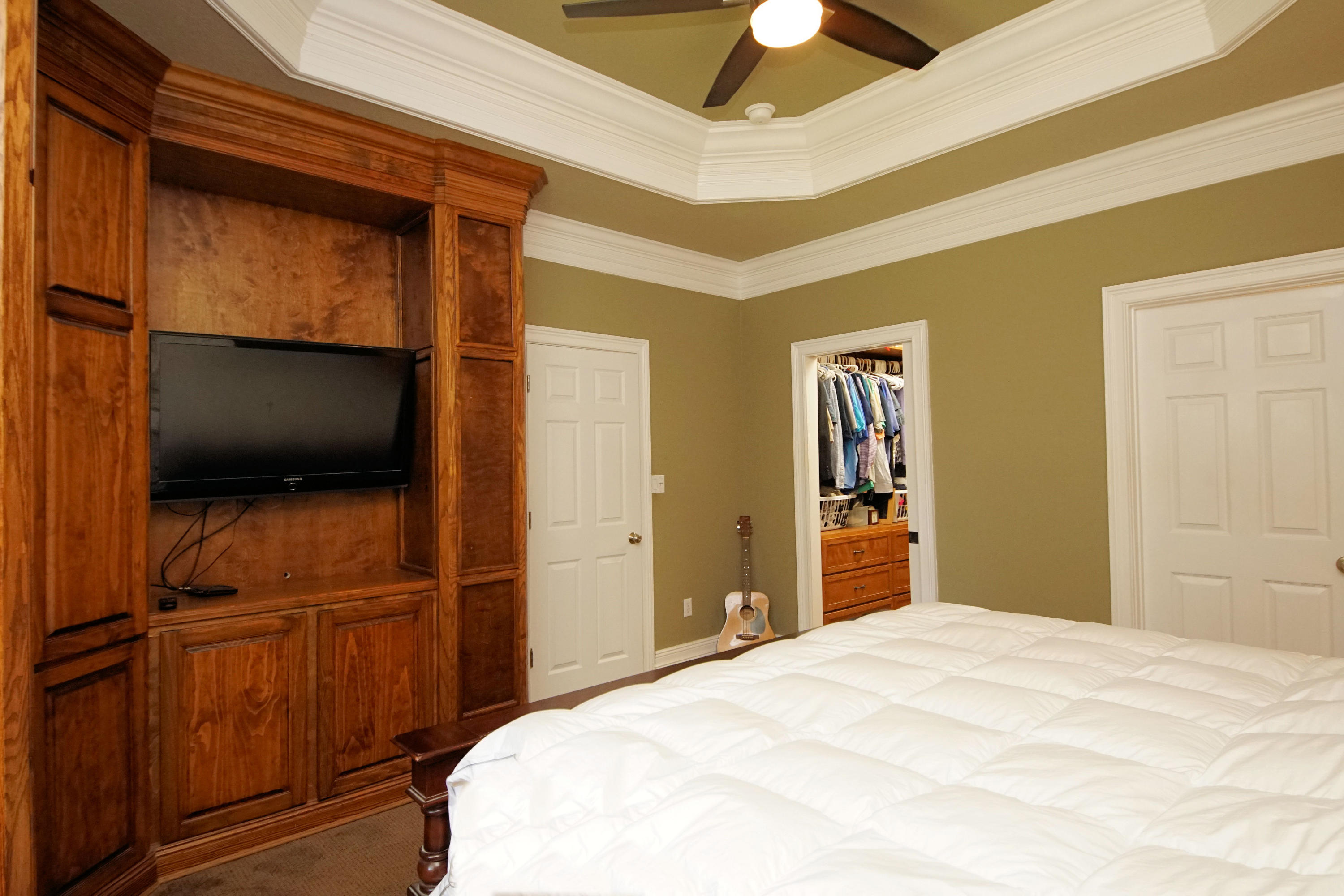 PINE KNOLL - Residential