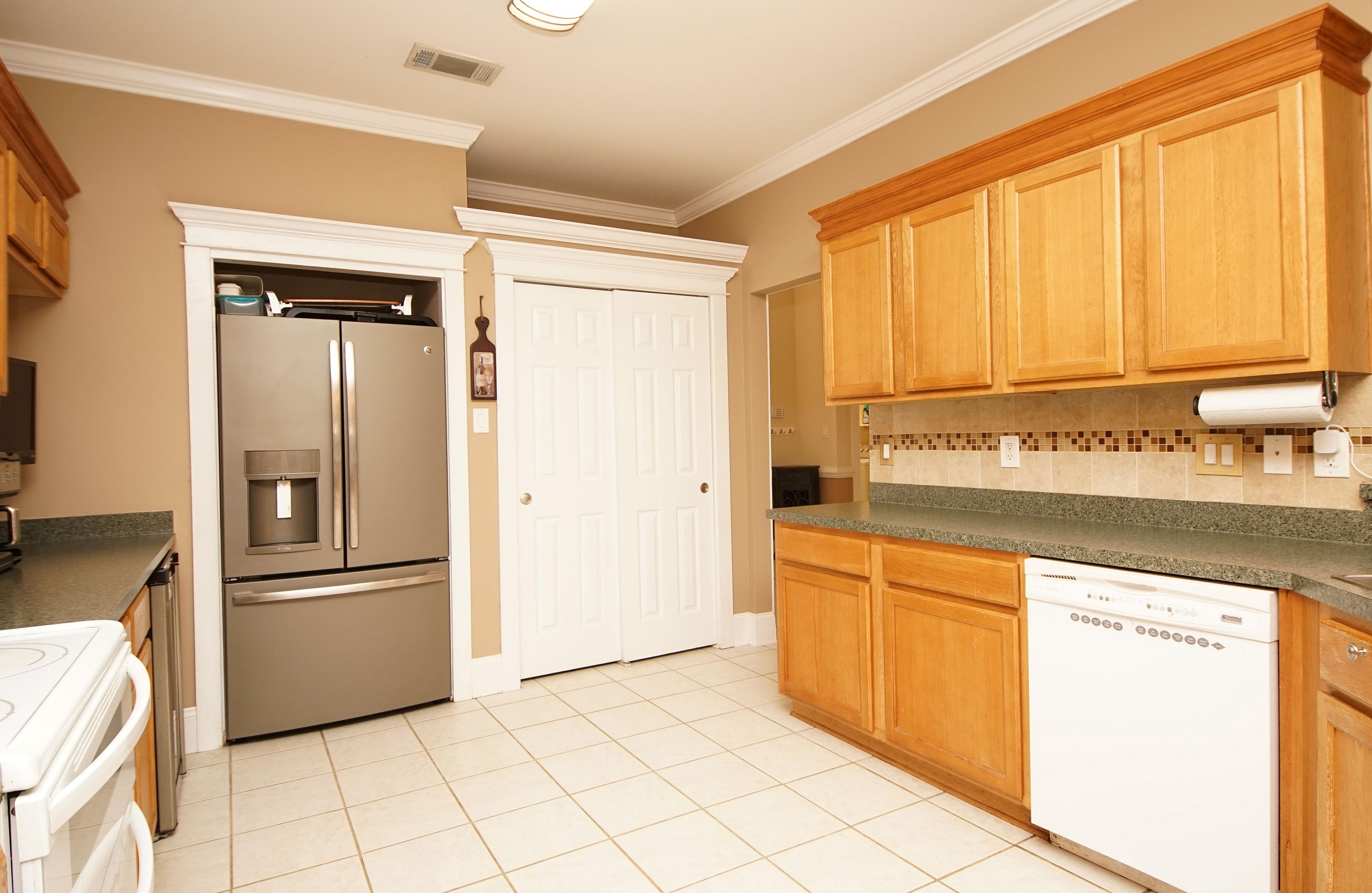 PINE KNOLL - Residential