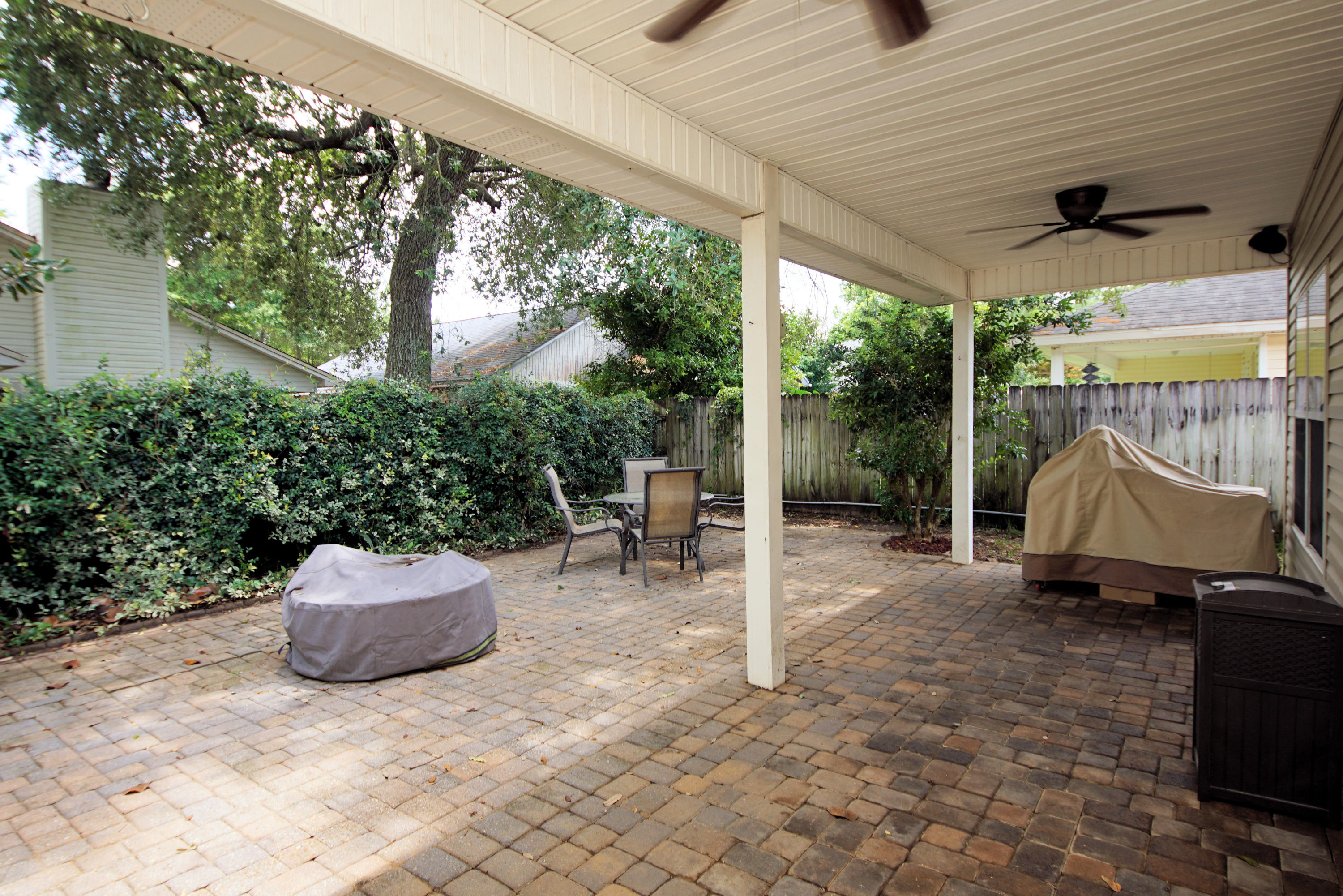 PINE KNOLL - Residential