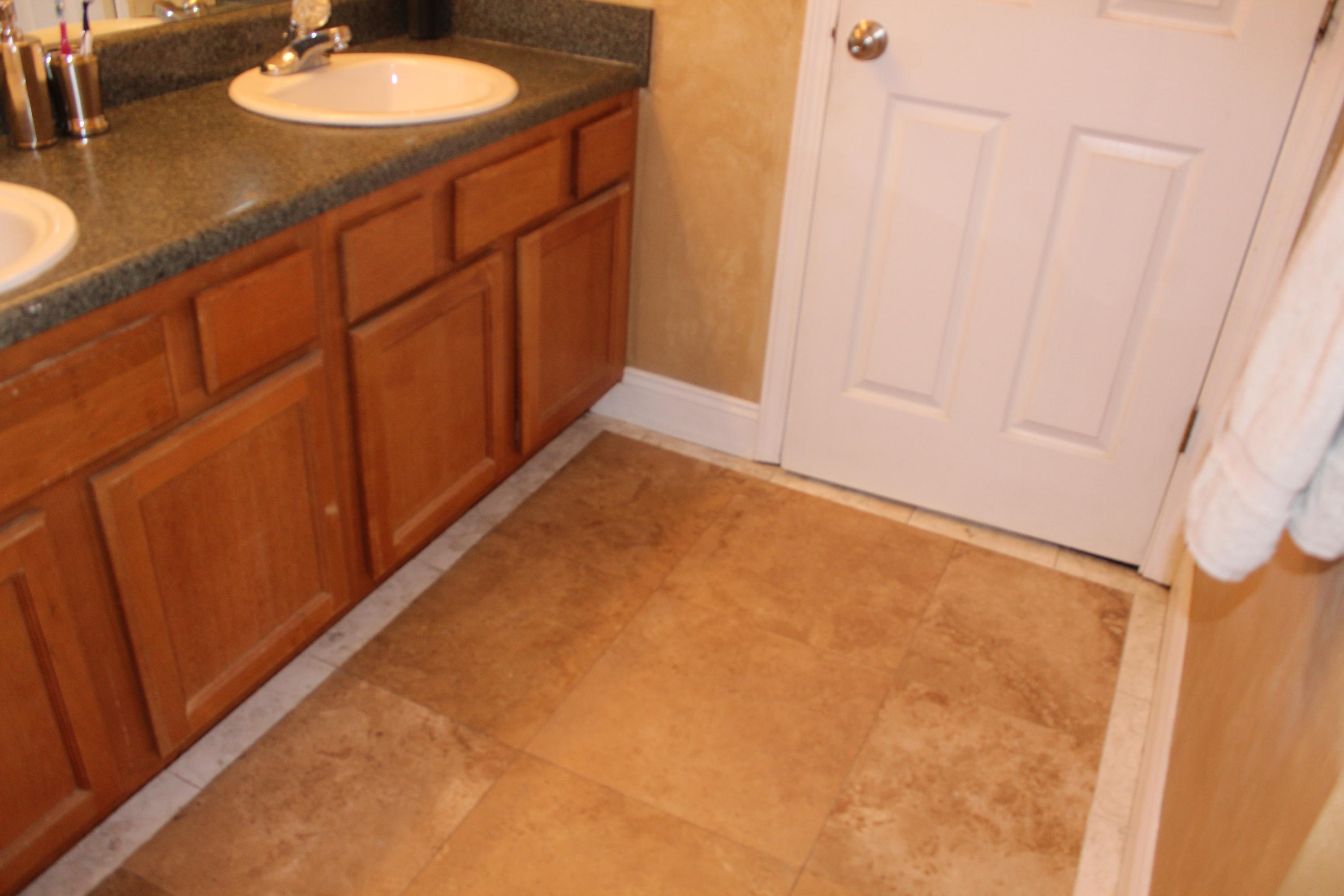 PINE KNOLL - Residential