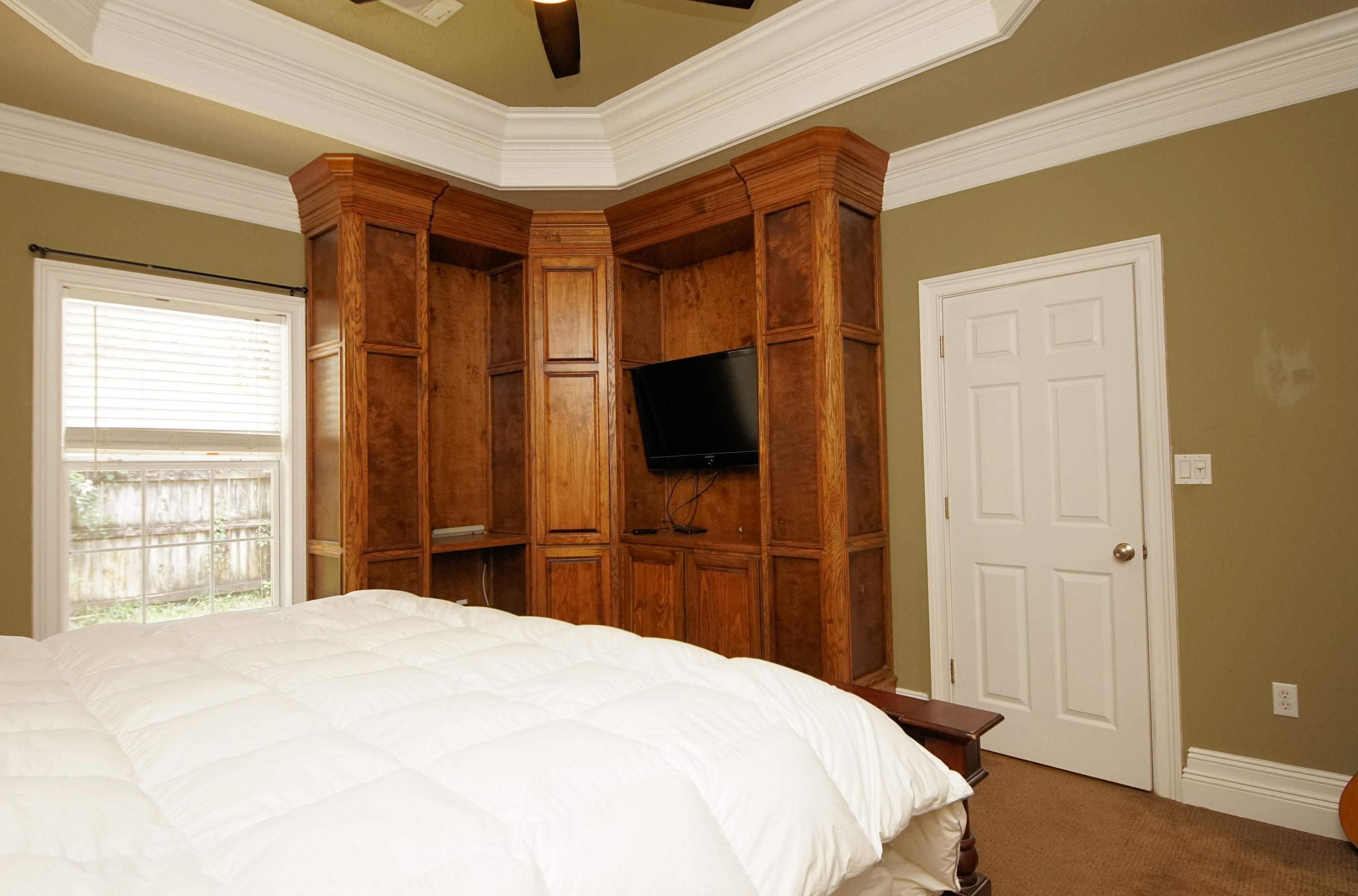 PINE KNOLL - Residential