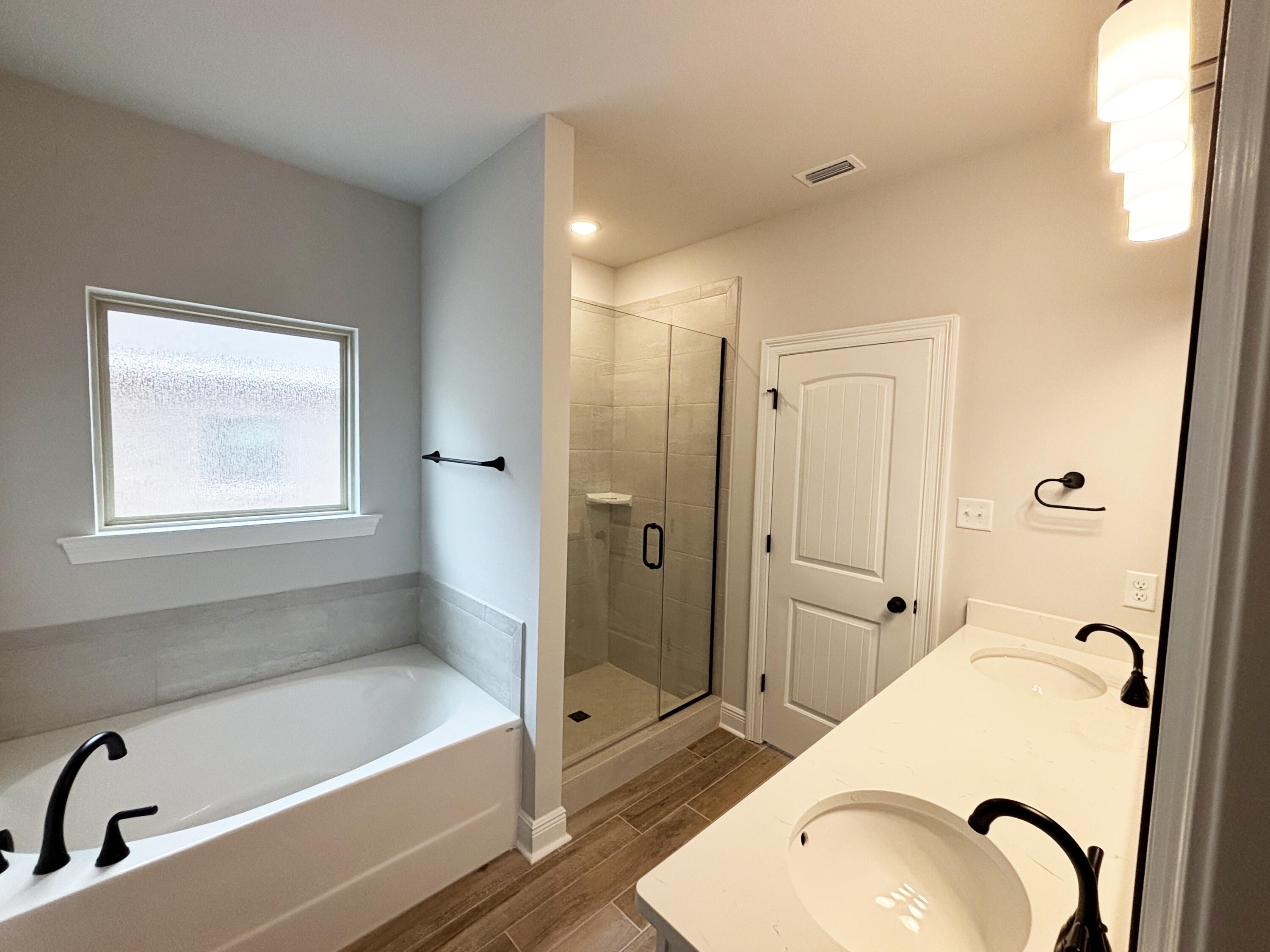 HAMMOCK BAY - BIRD SONG - Residential