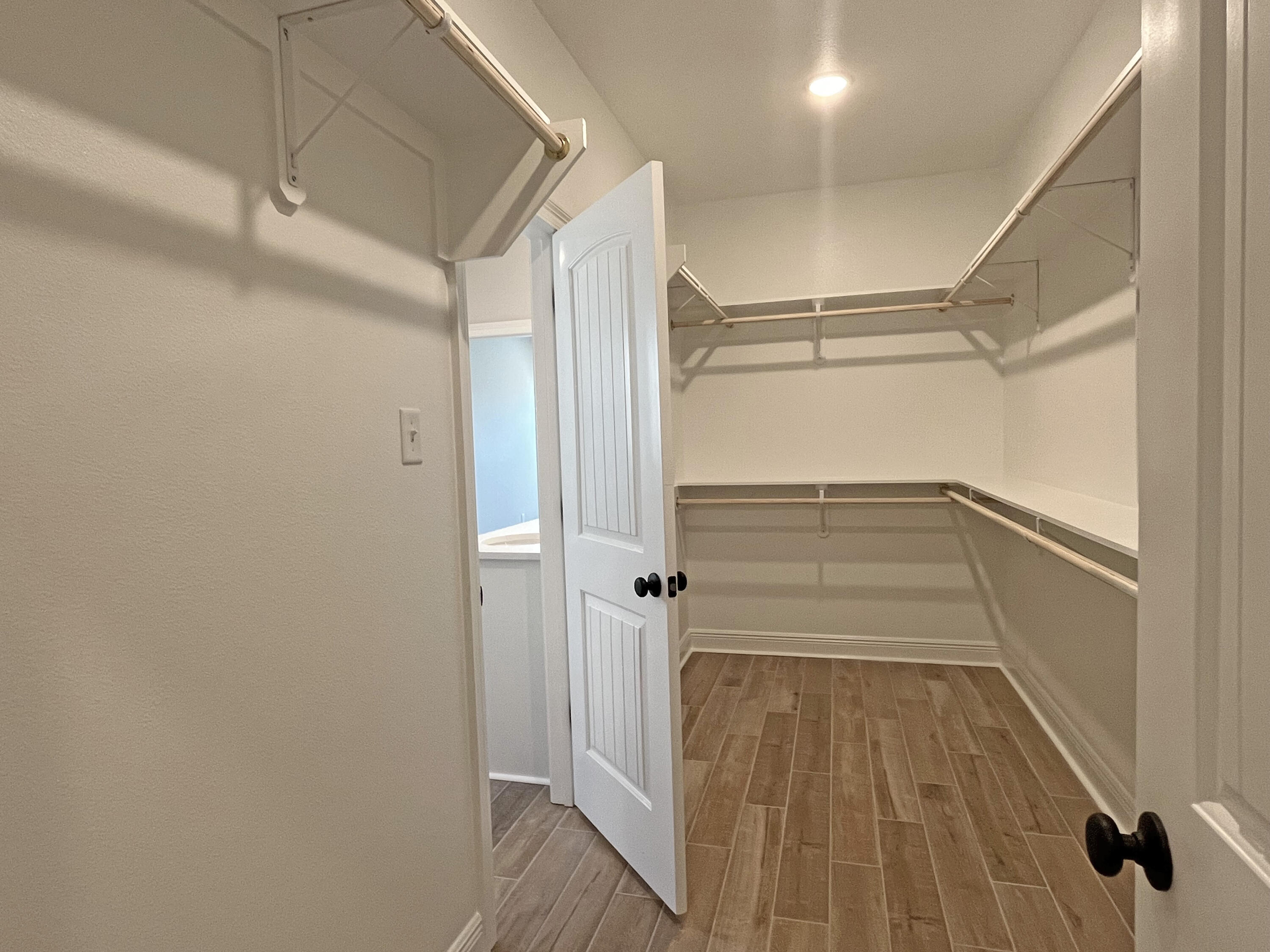 HAMMOCK BAY - BIRD SONG - Residential