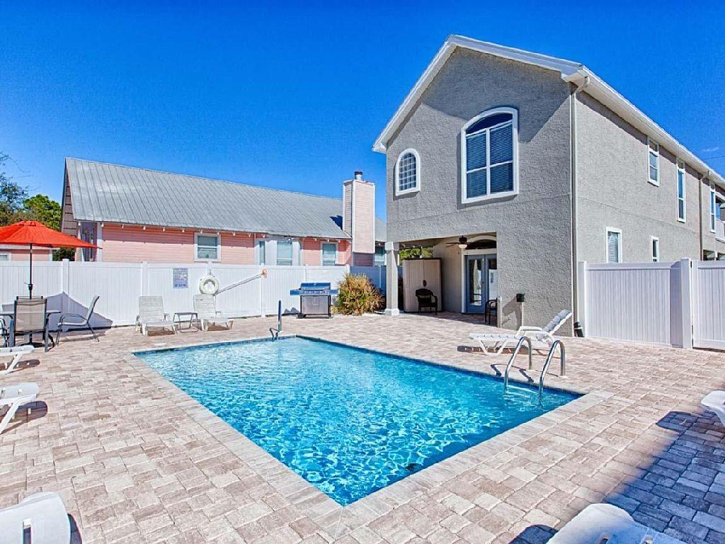 GULF SHORE MANOR - Residential