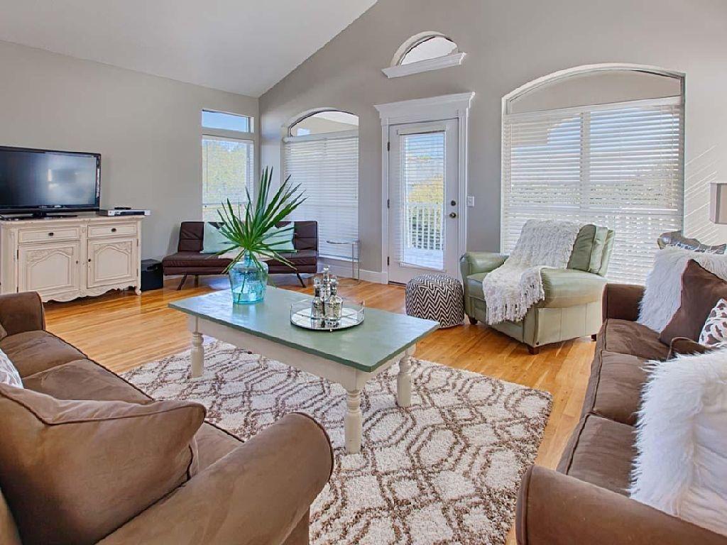 GULF SHORE MANOR - Residential